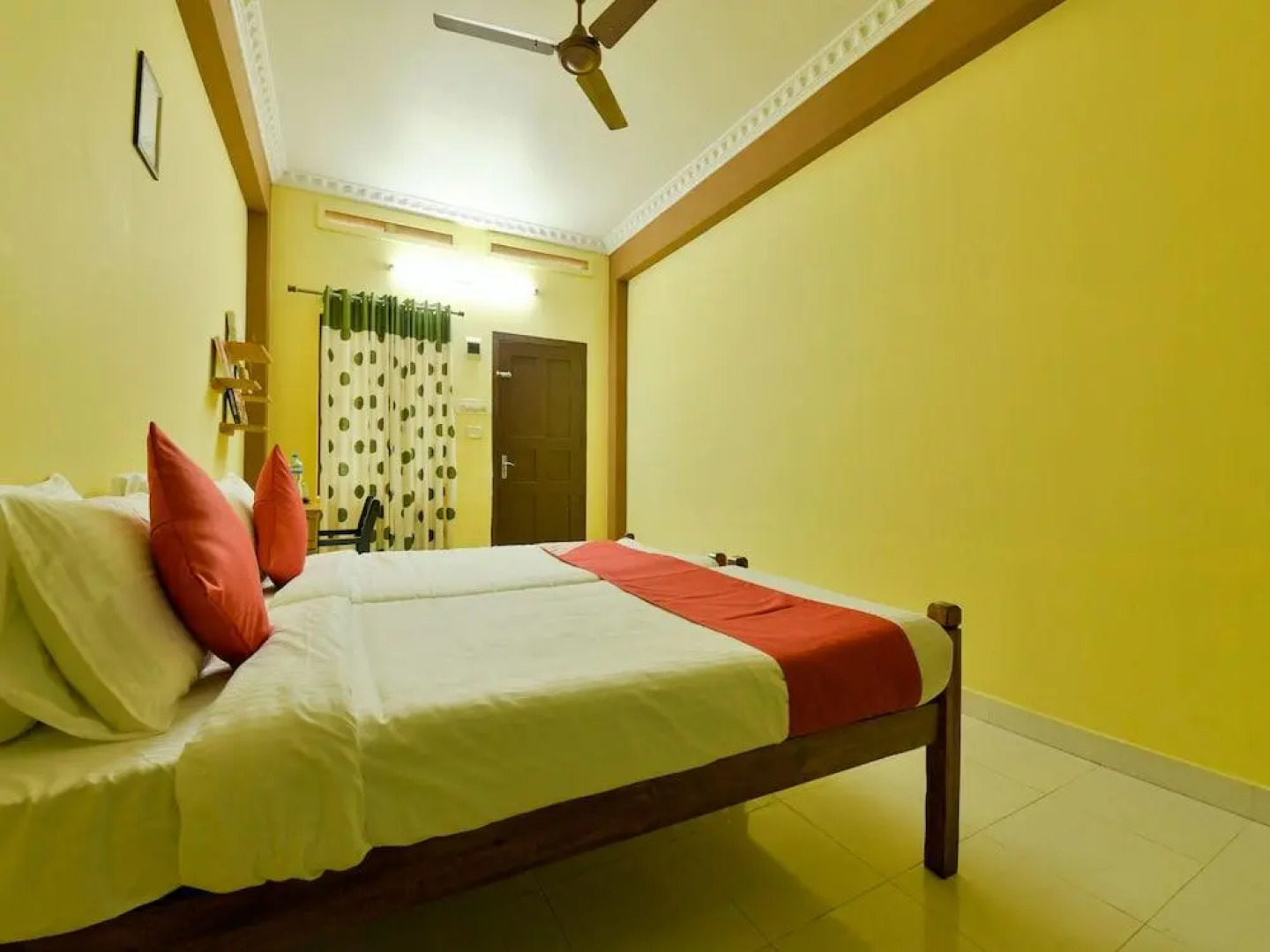 OYO 14342 Happy Rooms