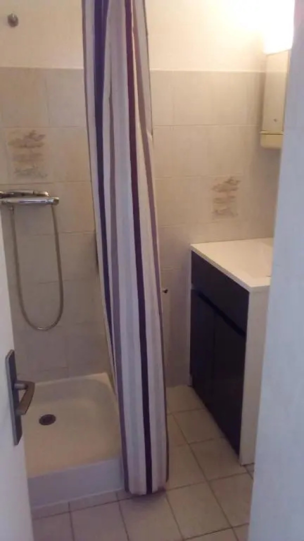 Studio de 27 m² + 70 m² de jardin à 100 m des plages