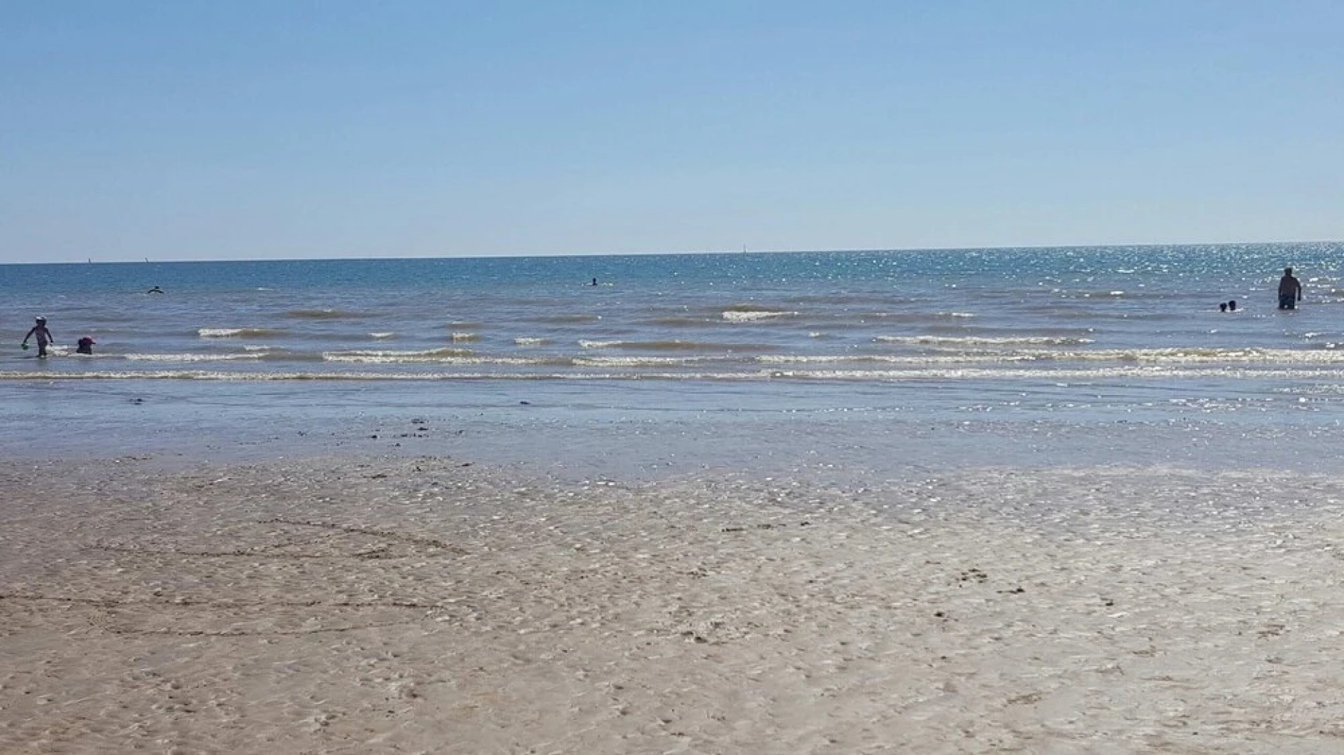 Bungalow With 3 Bedrooms in Saint-jean-de-monts, With Pool Access, Fur