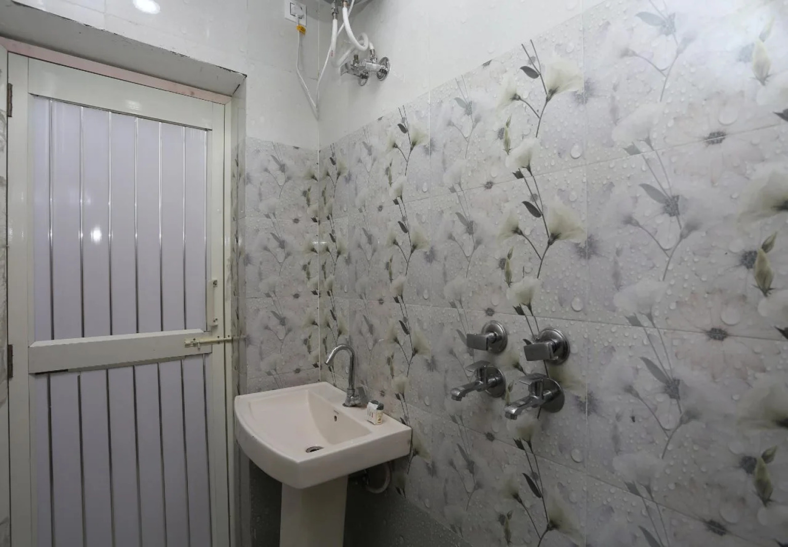 Hotel Sudhir by OYO Rooms