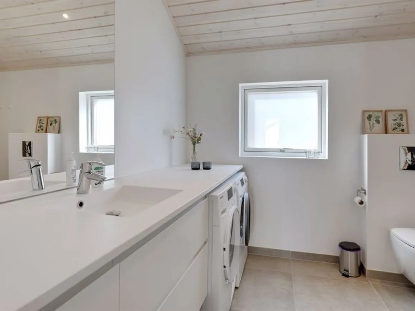 "Sanja" - 350m from the sea in Bornholm