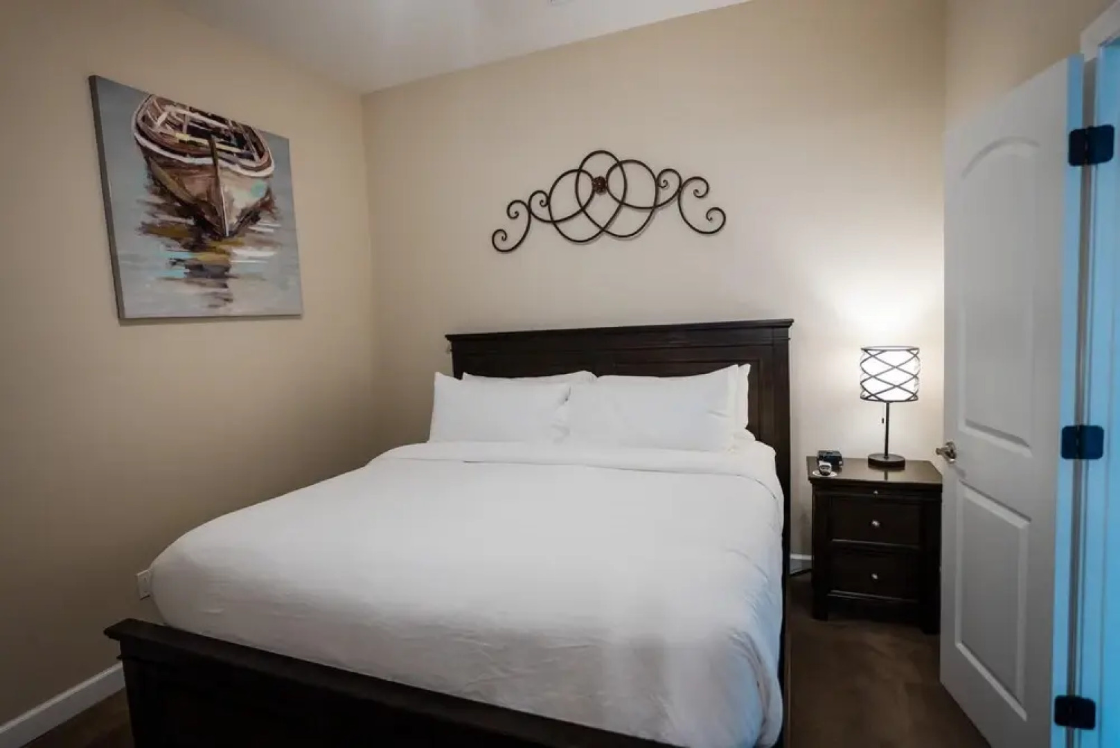 1 Bedroom Lake View Villa- 608