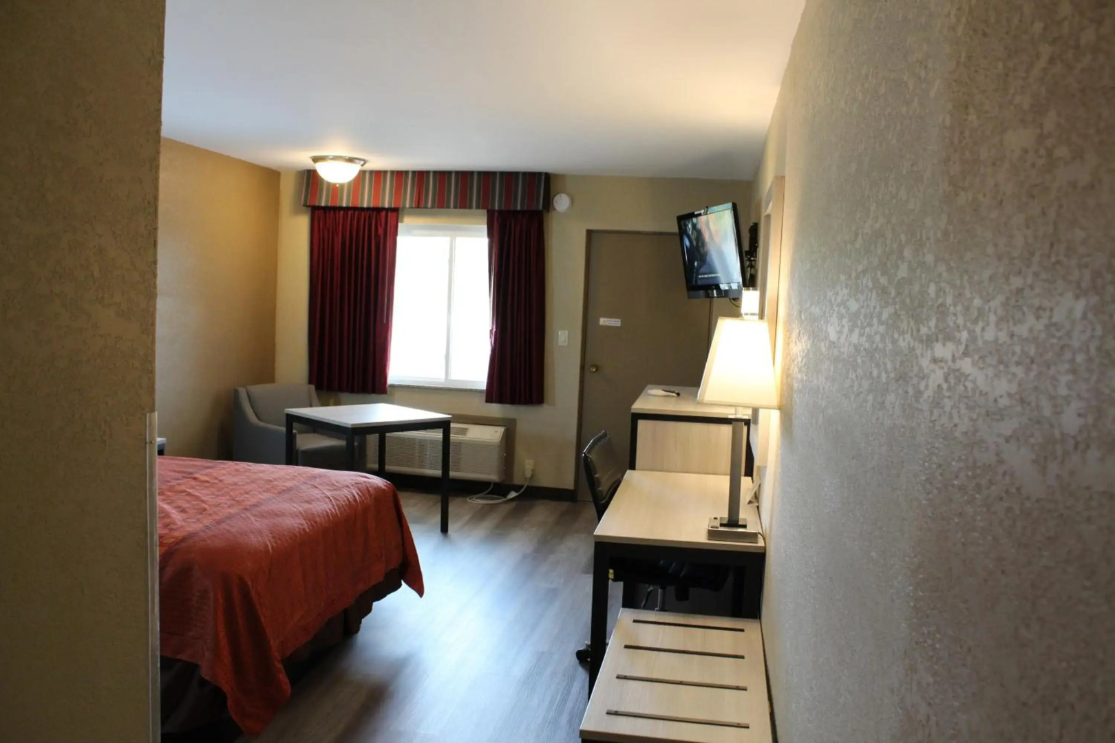 Travel Inn & Suites