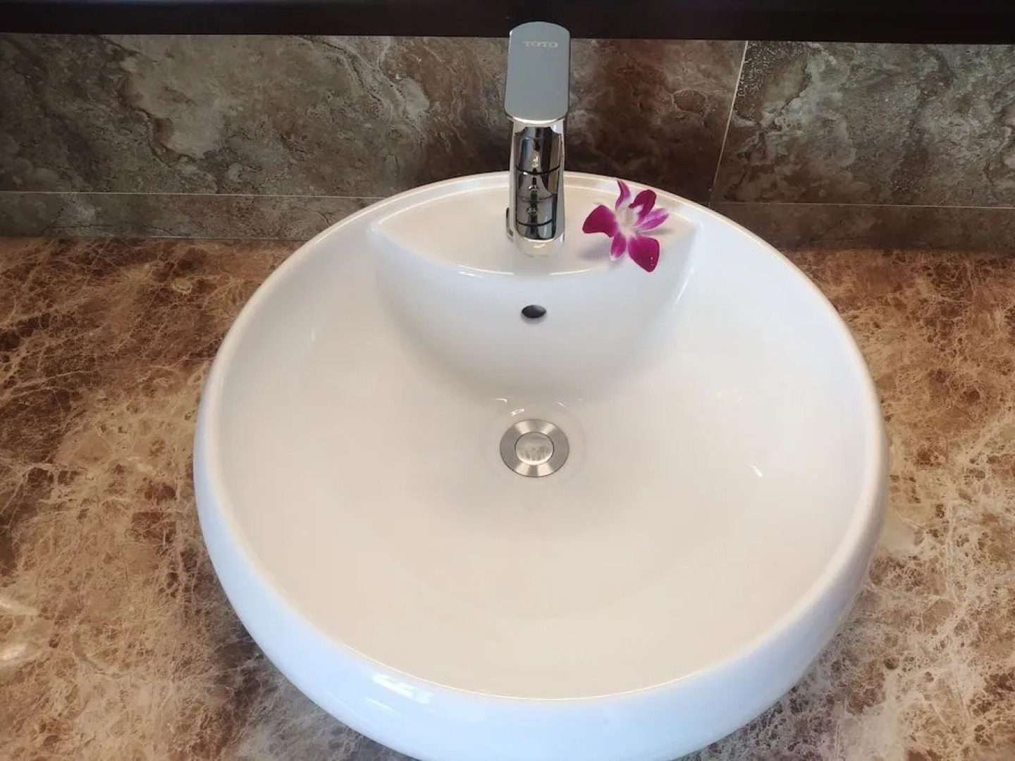 Thai Hoa Riverside Hotel