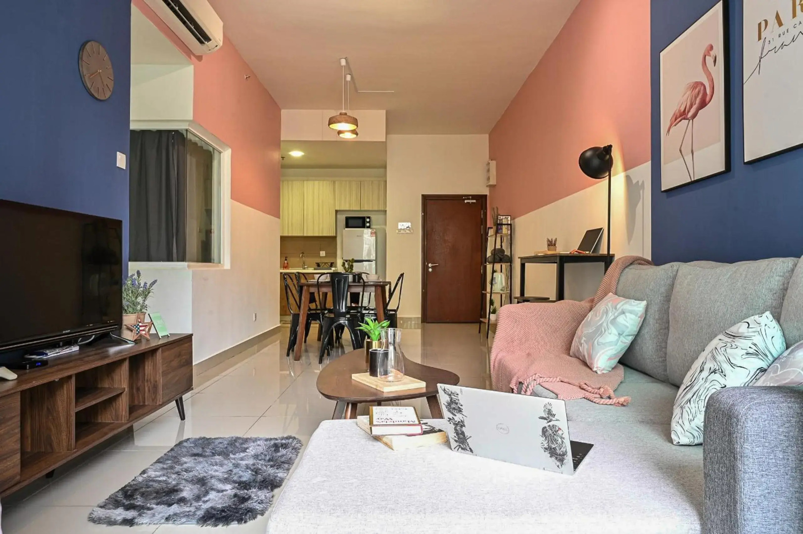 Up to 10PAX , Beside GEM IN MALL, Cyber@KLIA@Putra