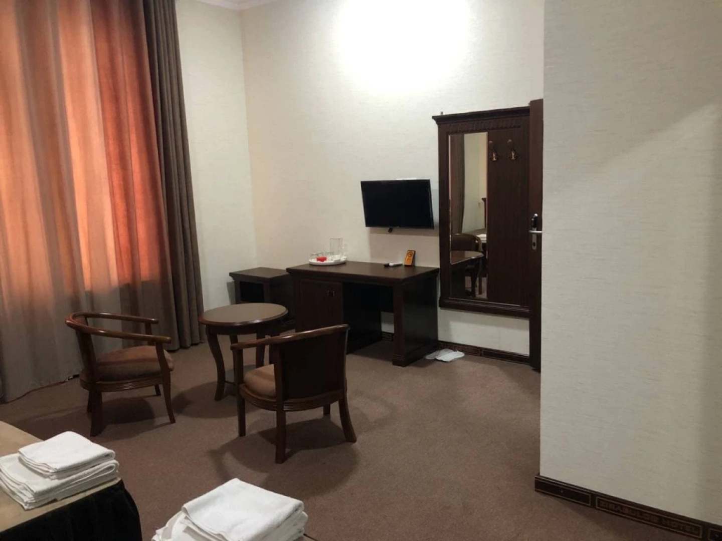 Zirabuloq Hotel