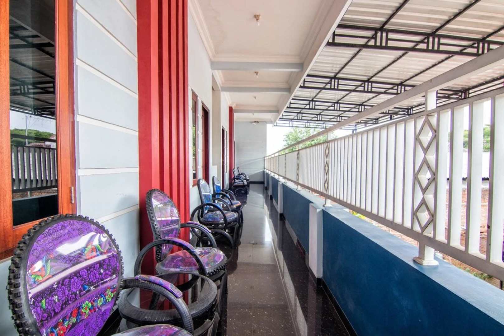 OYO 2421 Joglo Guest House Syariah