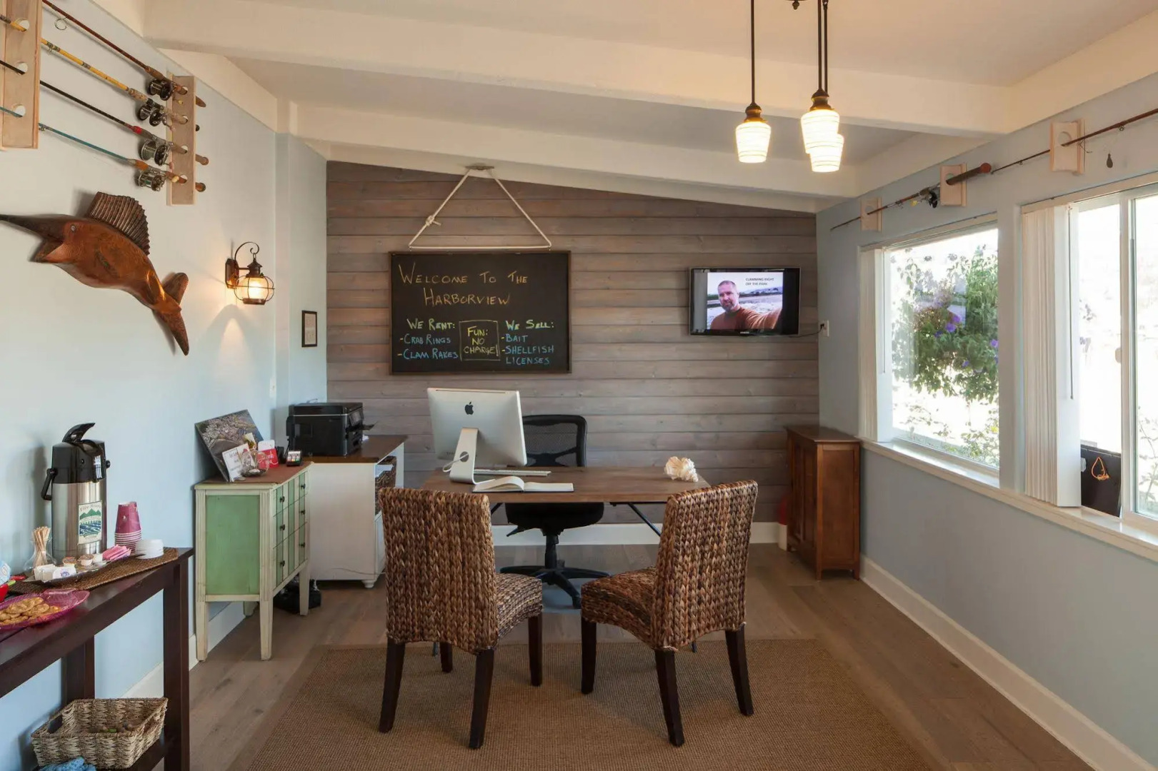 Harborview Inn & RV Park