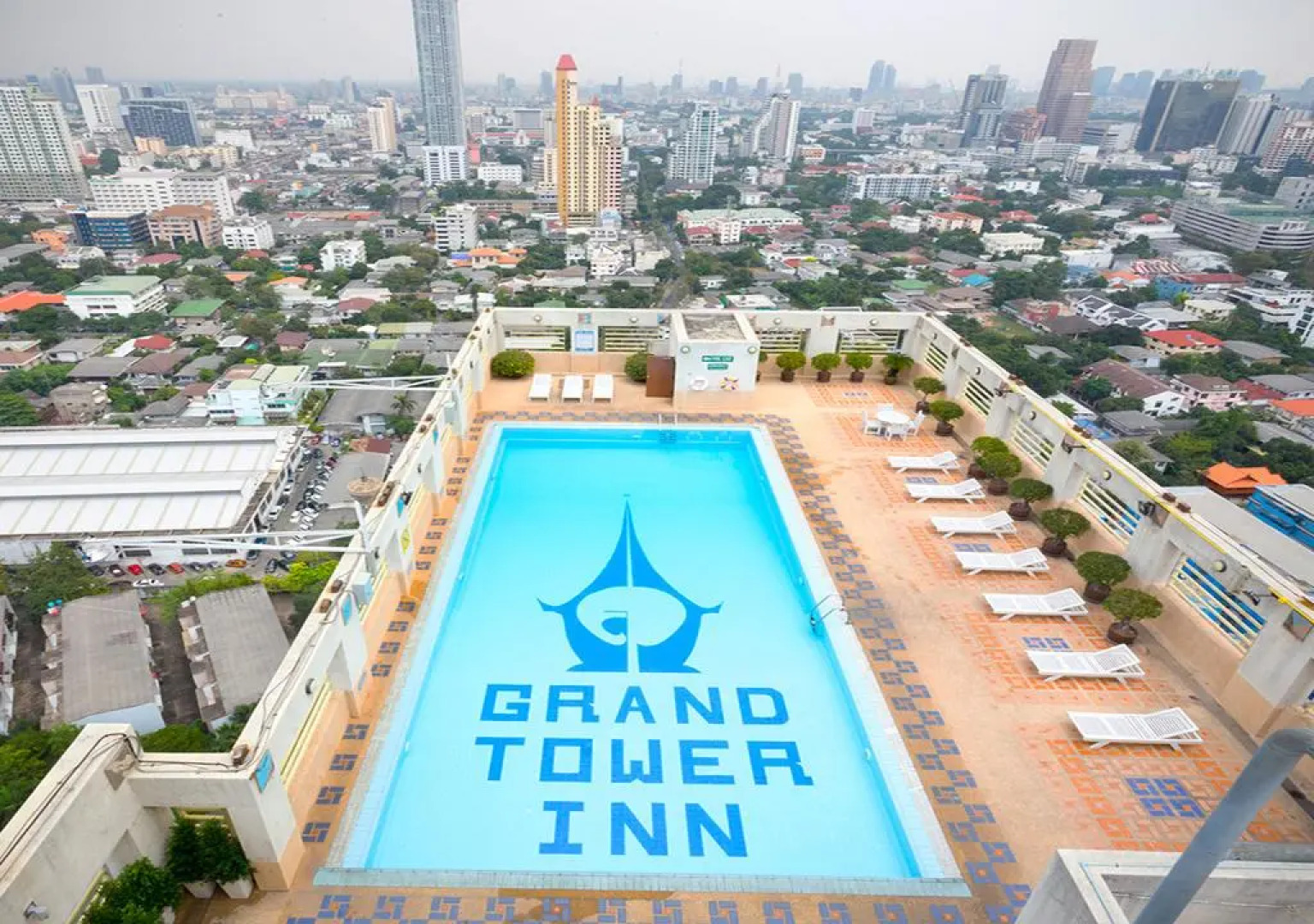 Grand Tower Inn Rama VI Hotel