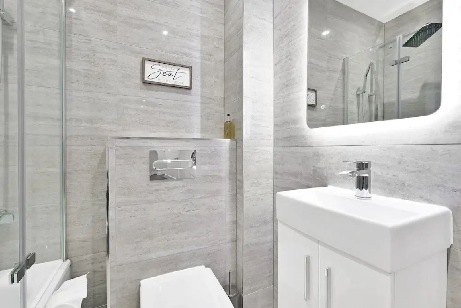 Crown Place 2 & 3 Bedroom Luxury Apts