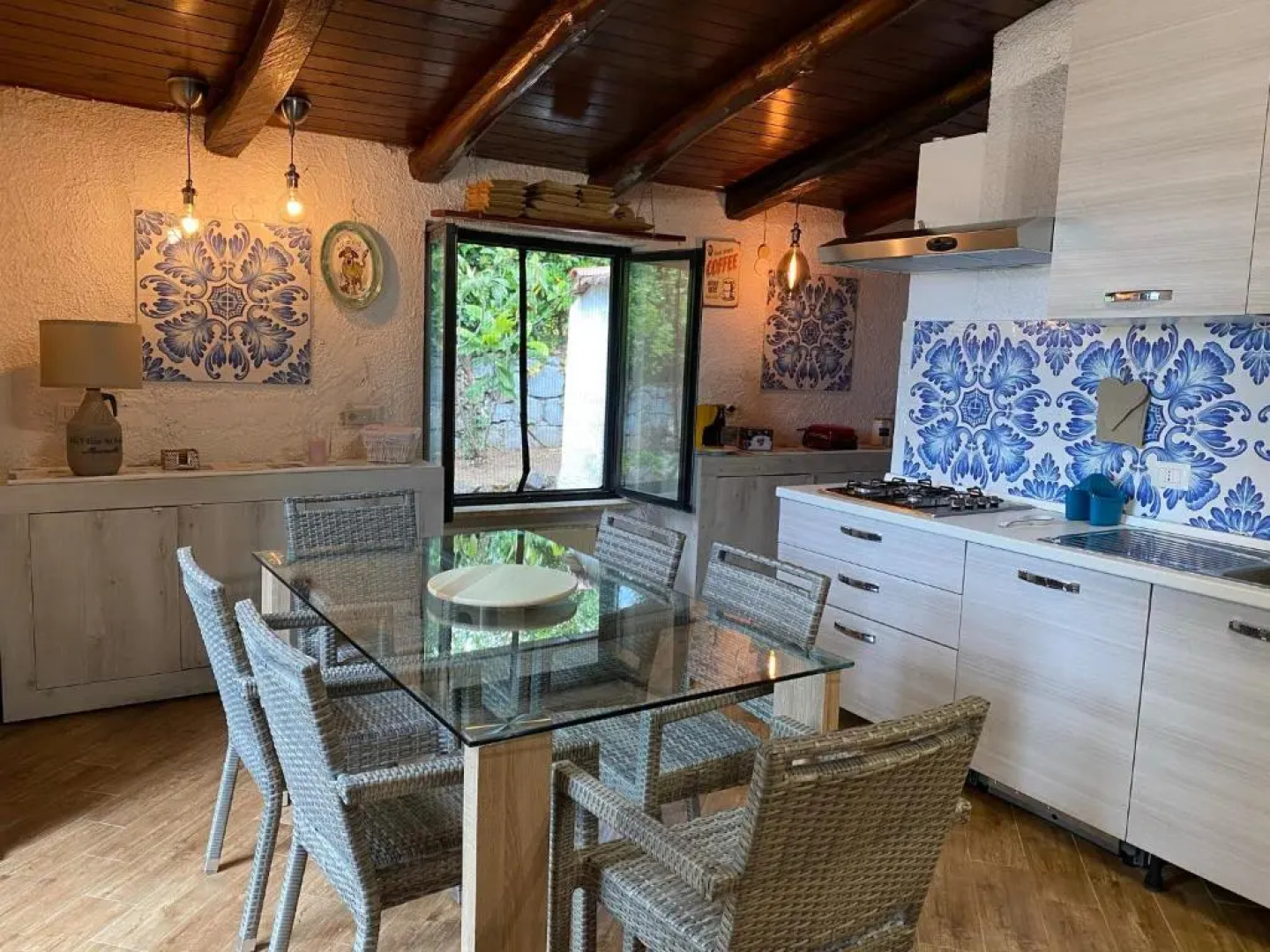 Villetta con piscina 10 posti letto Scario