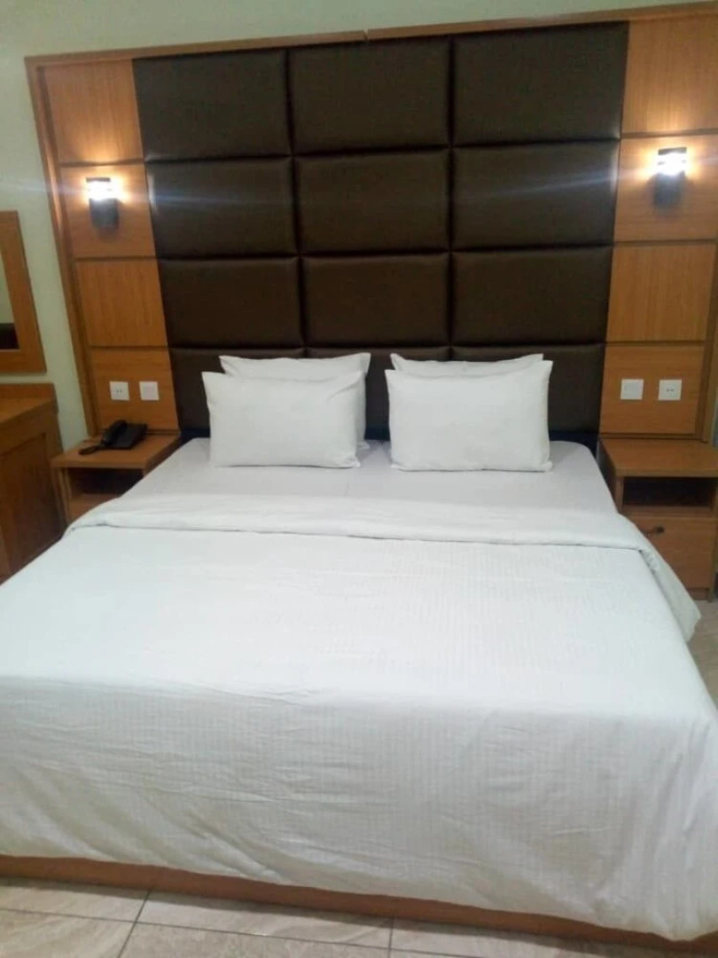 Wintess Garden Hotel And Suites