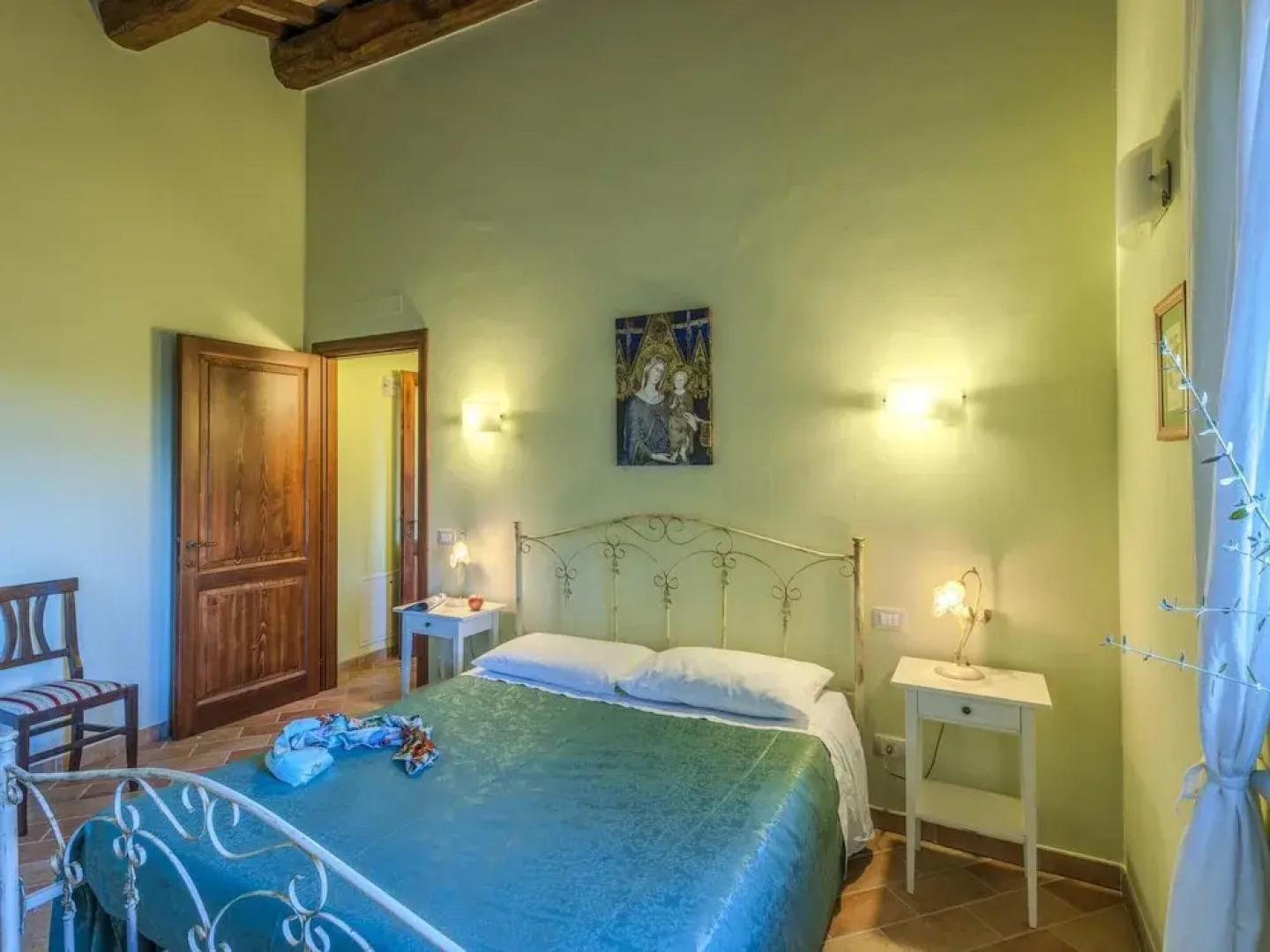 Beautiful Villa in Belforte All'isauro With Swimming Pool