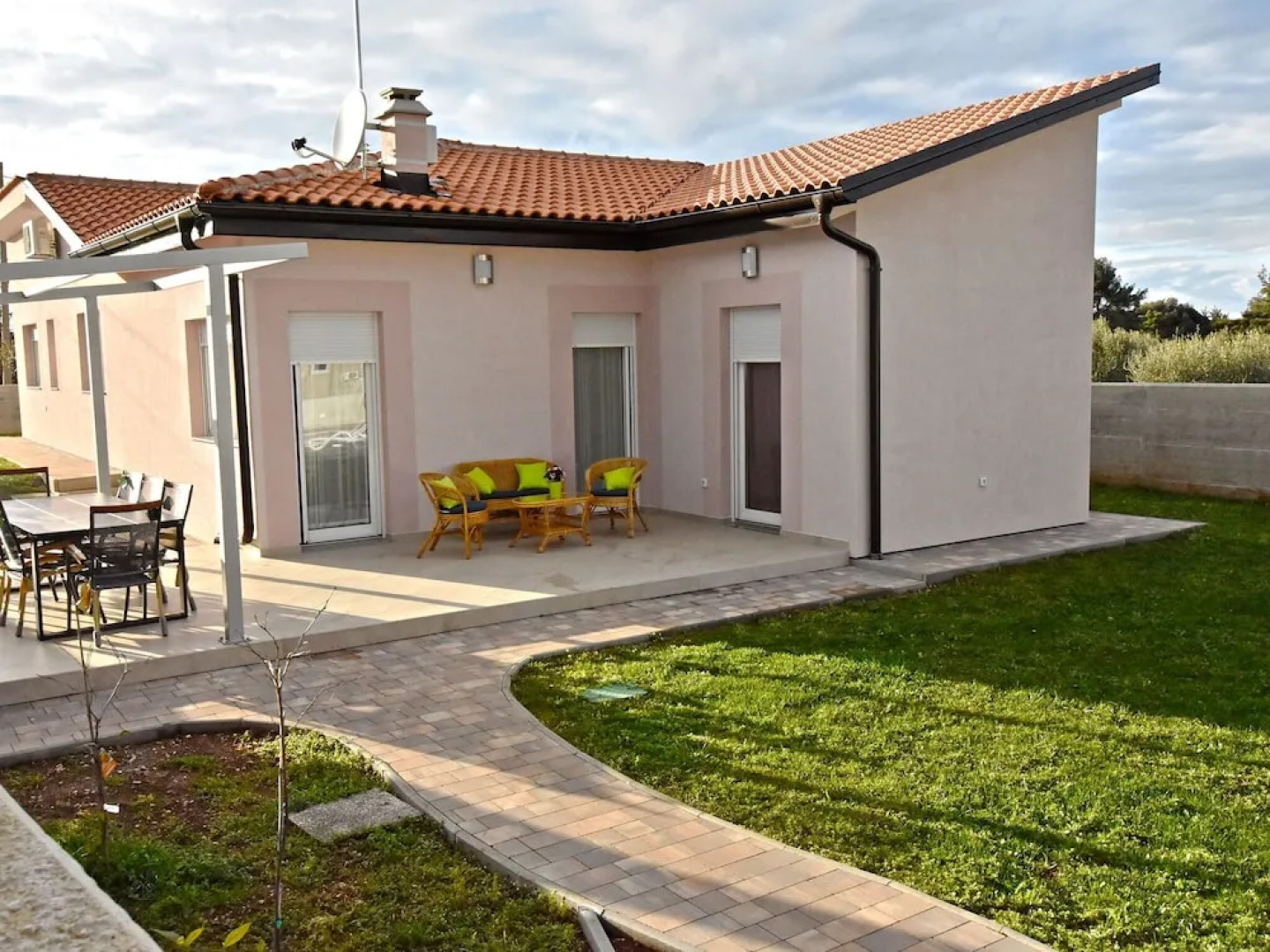 Serene Holiday Home in Novigrad with Private Pool