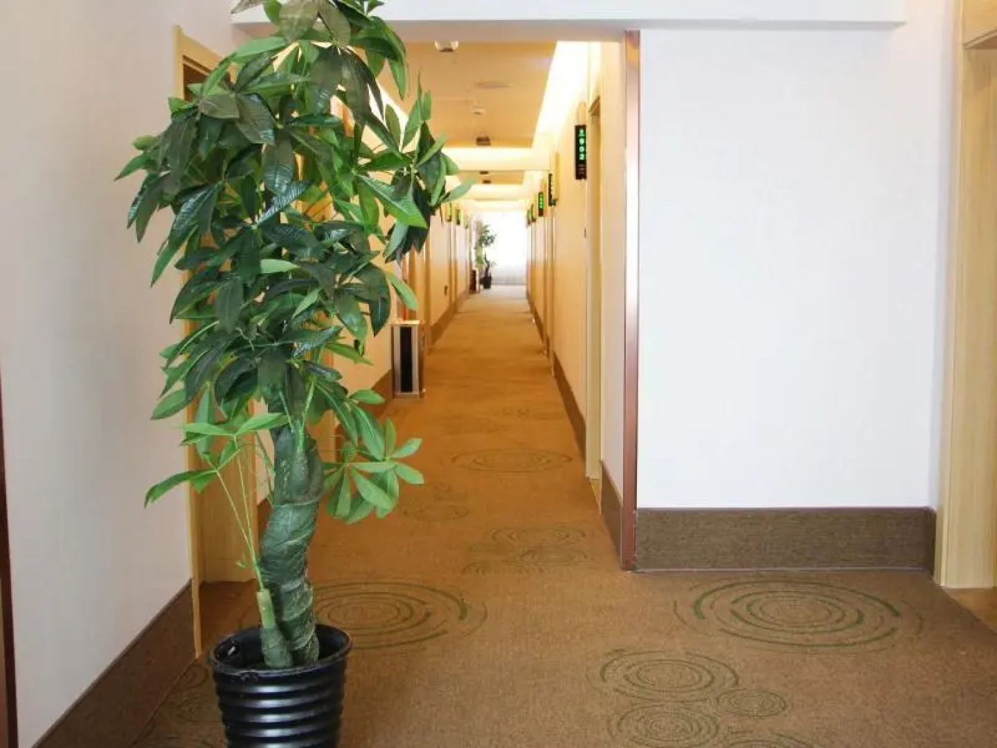 Greentree Inn Hainan Tibetan Autonomous Prefecture