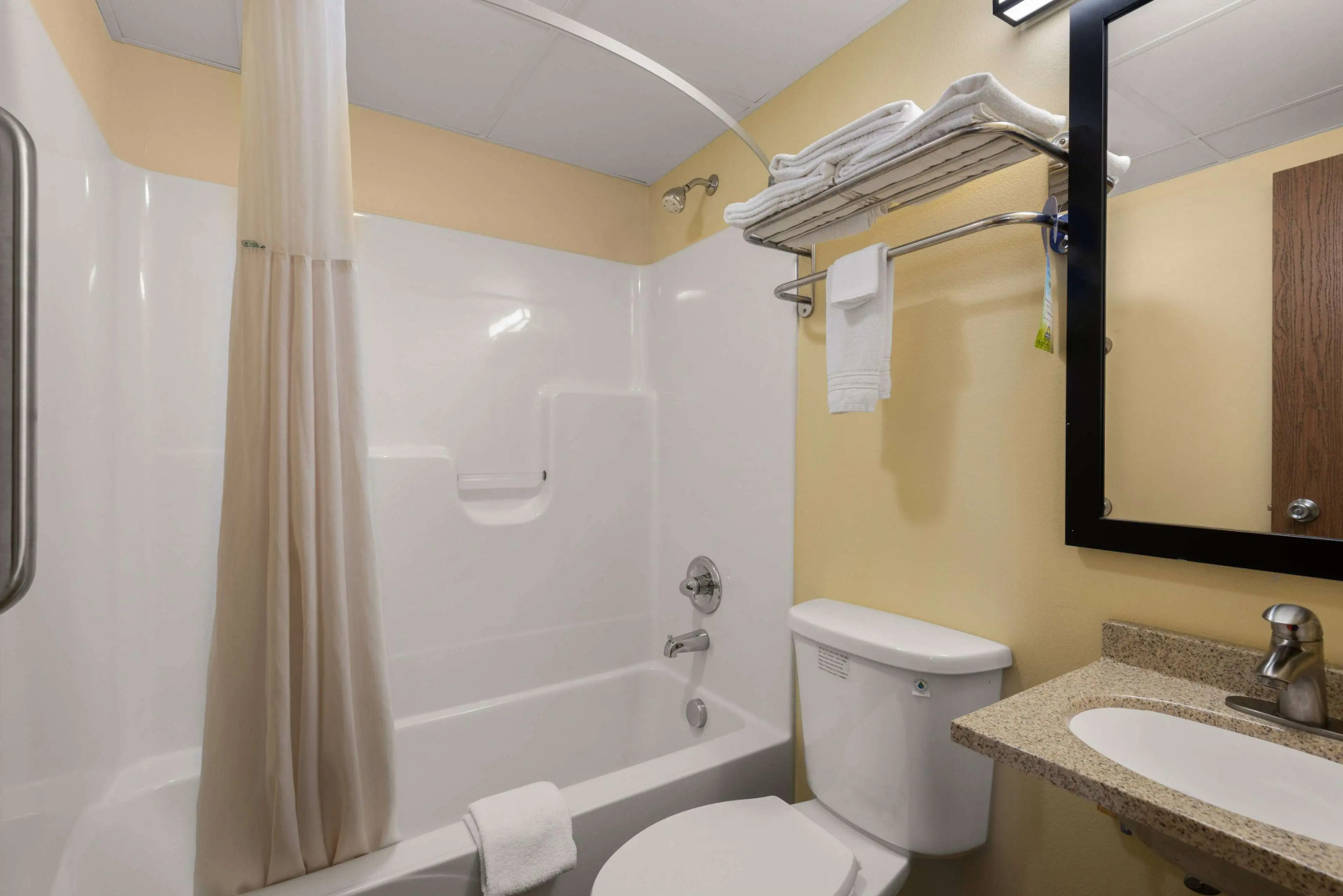 Days Inn by Wyndham Newton