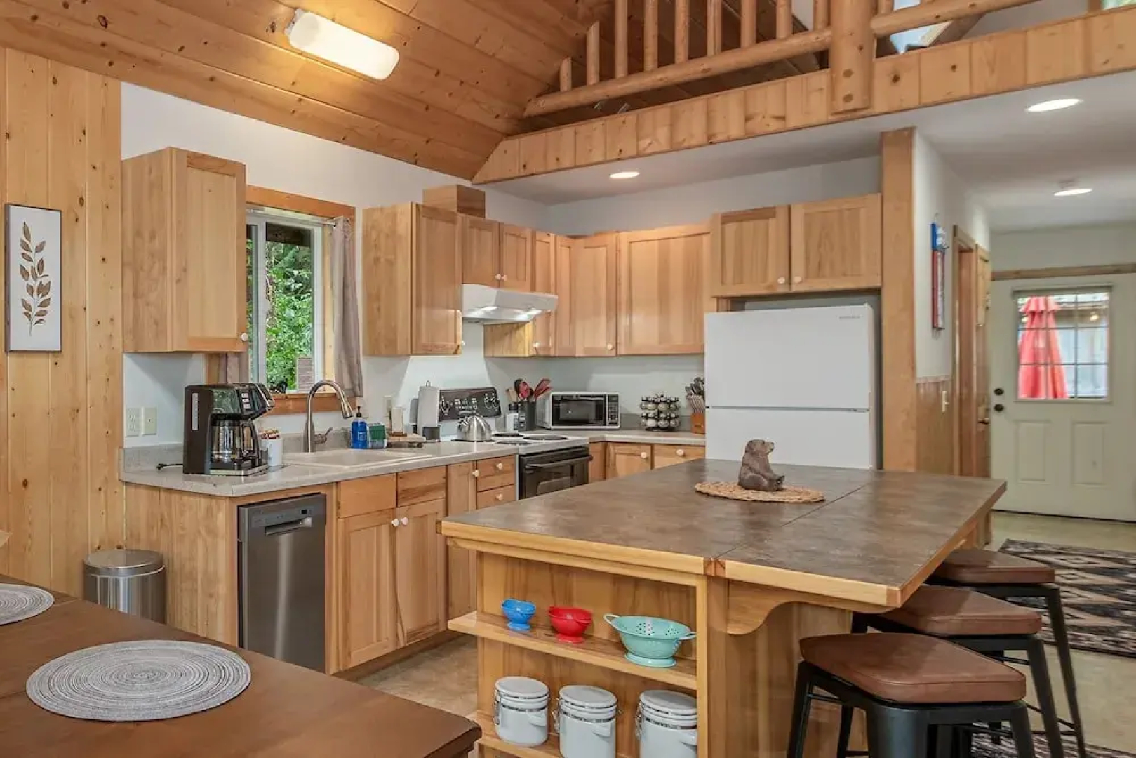 Pine River Retreat 2 Bedroom Home by RedAwning