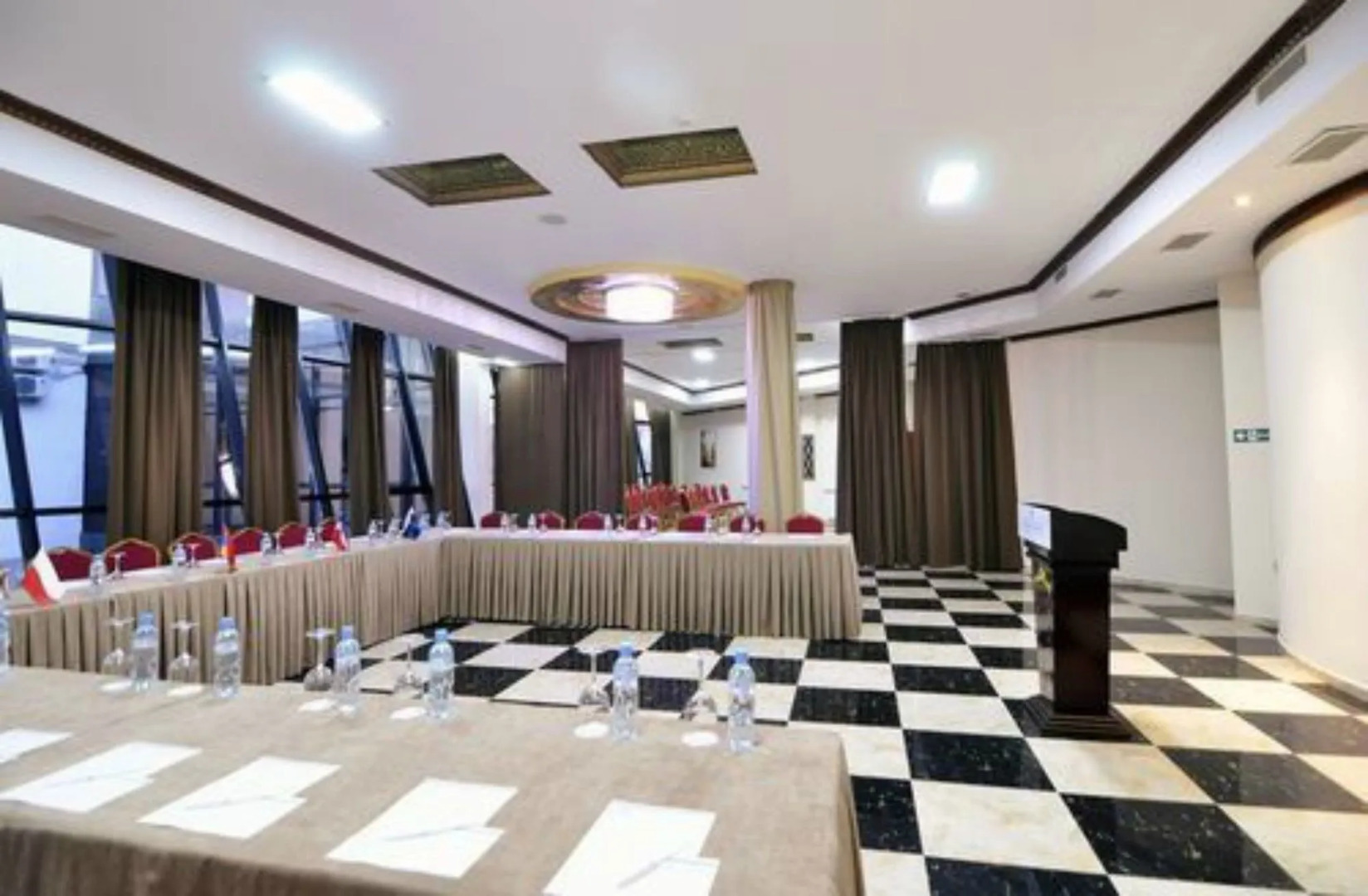 Отель Cron Palace Tbilisi