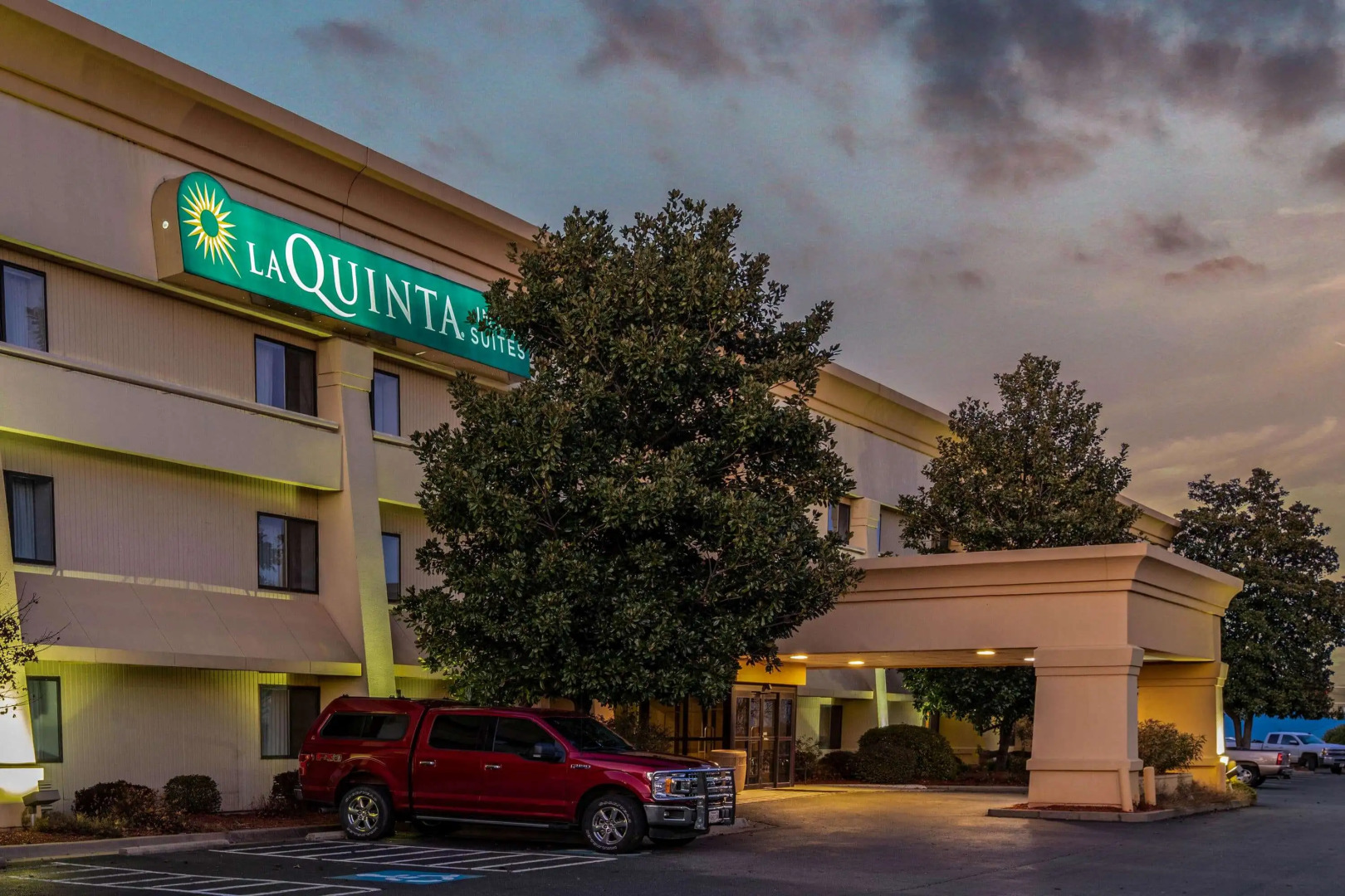 La Quinta Inn & Suites by Wyndham N Little Rock-McCain Mall