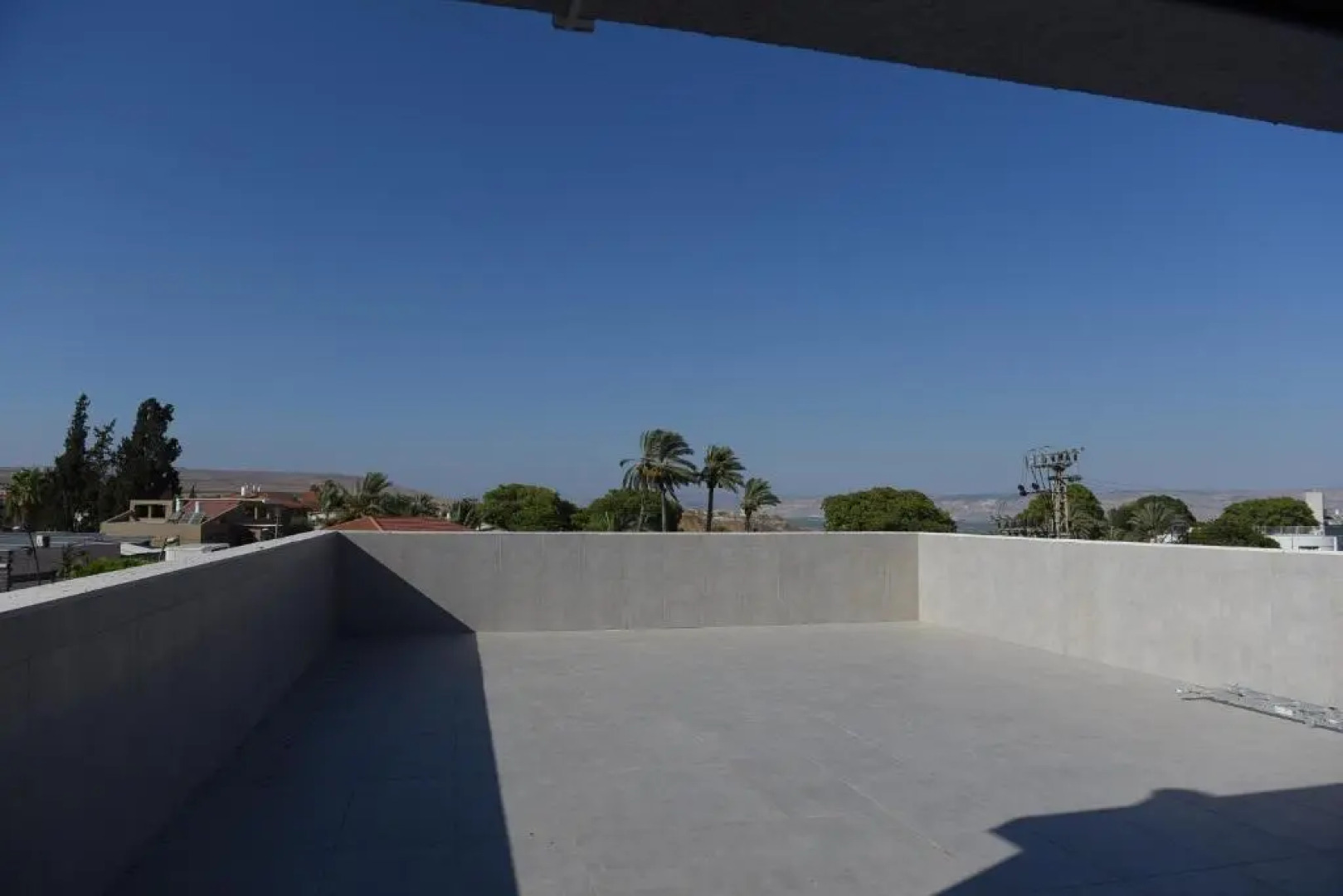 בית דירות - בית אורן