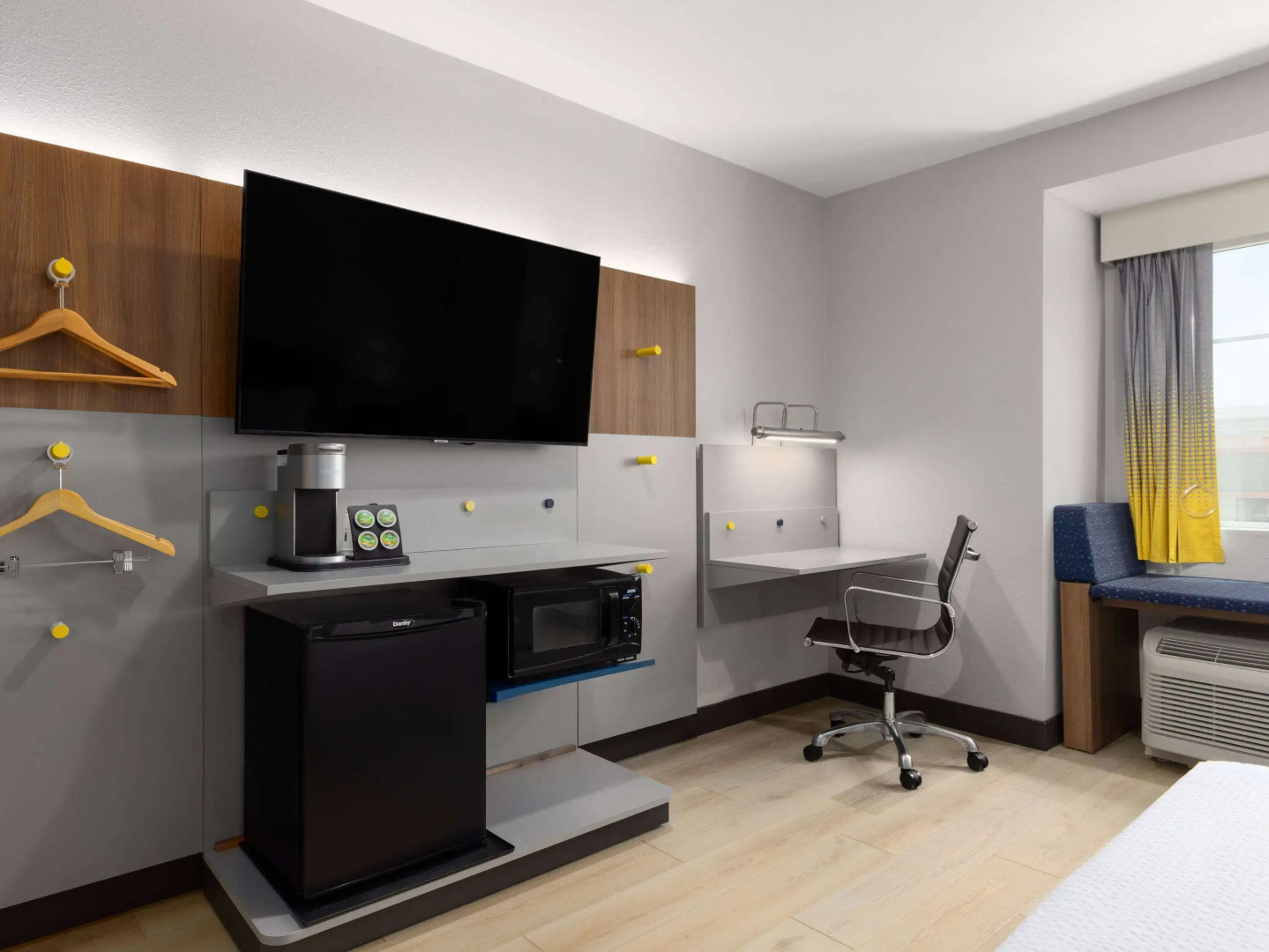 Microtel Inn & Suites by Wyndham Tracy