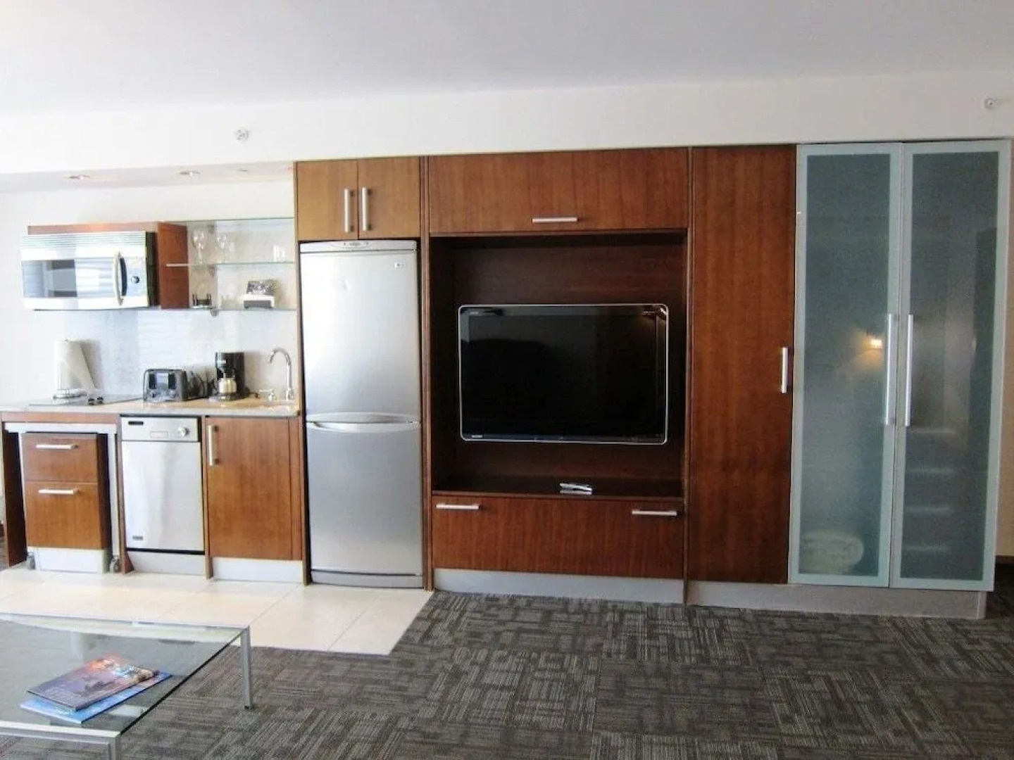 Strand Ocean Drive Suites