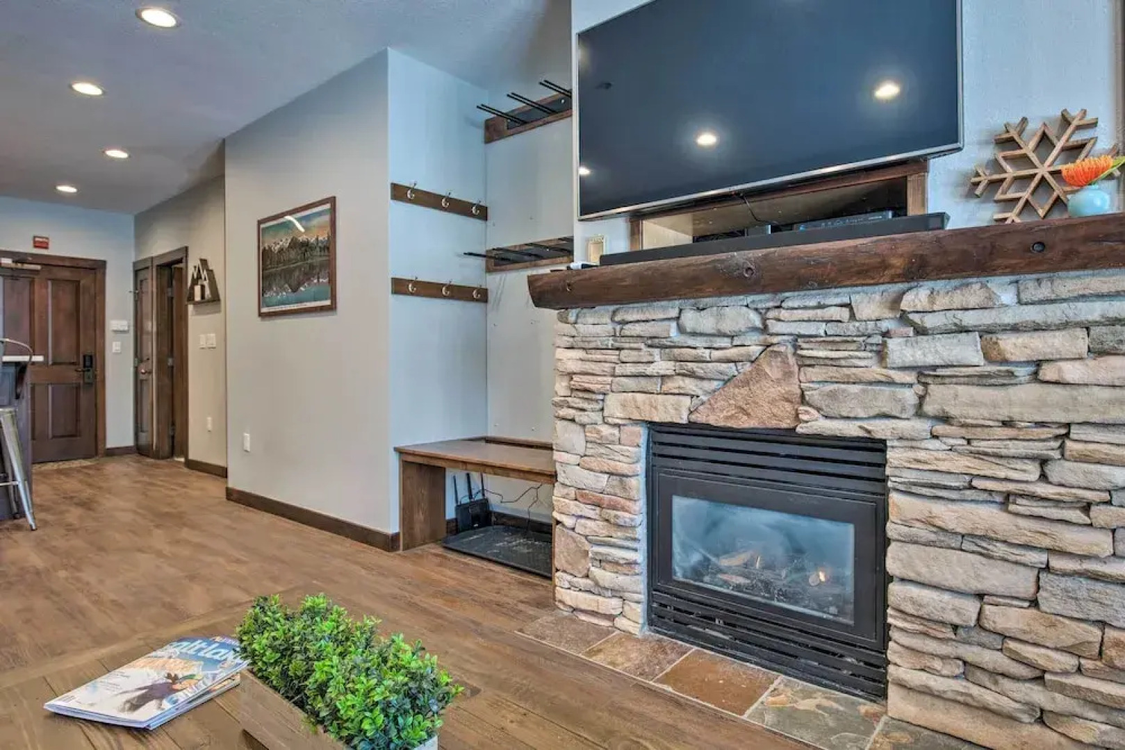 Solitude Mountain Slopeside Ski Condo w/ Hot Tub!