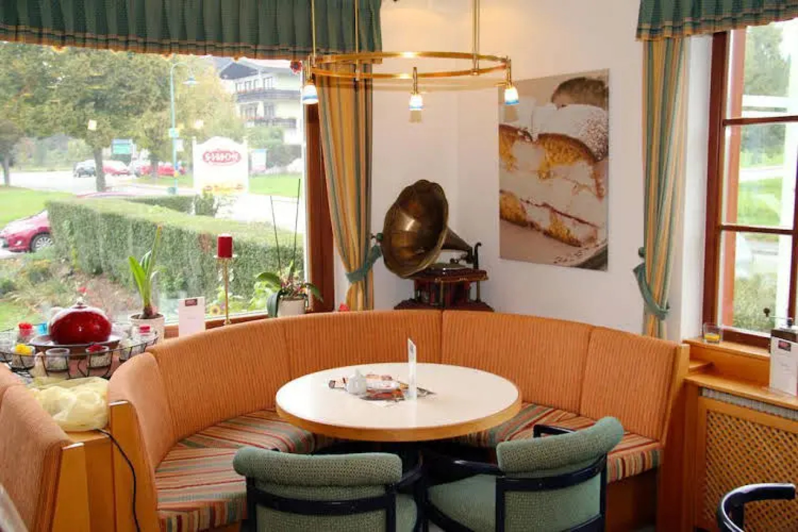 Hotel & Konditorei Simon