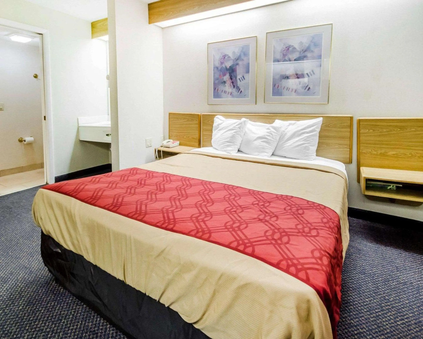 Econo Lodge London North