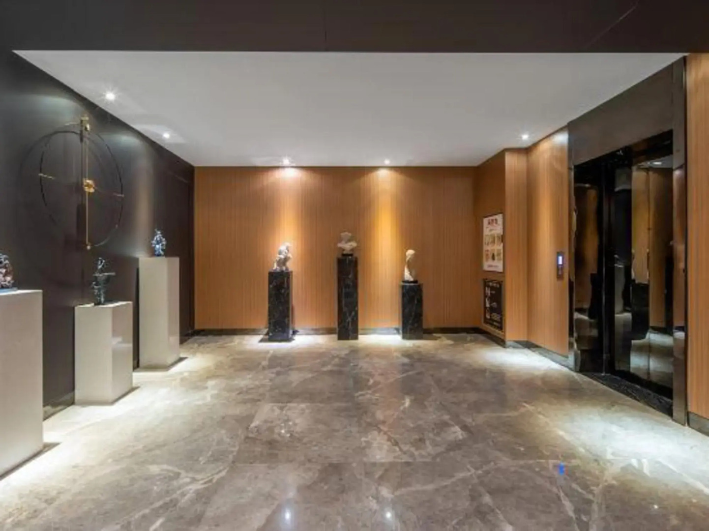 Jia He Jing Pin Jiu Dian