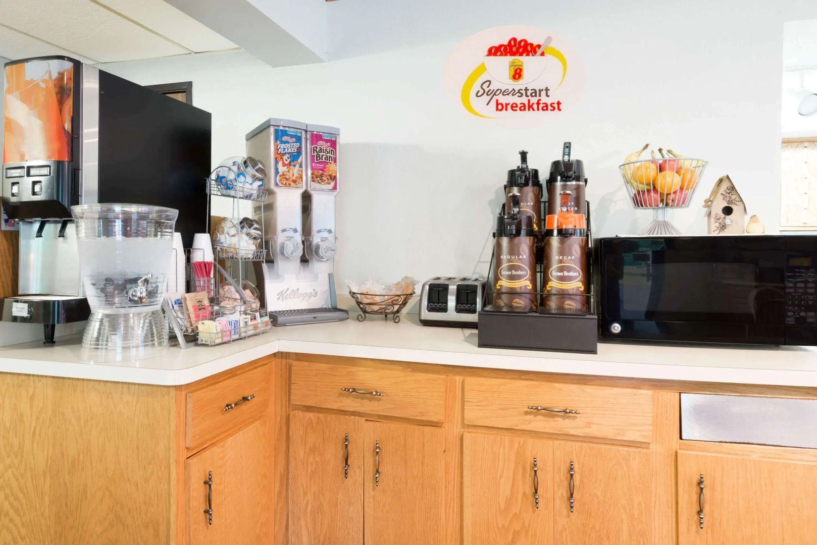 Super 8 by Wyndham La Vale/Cumberland Area