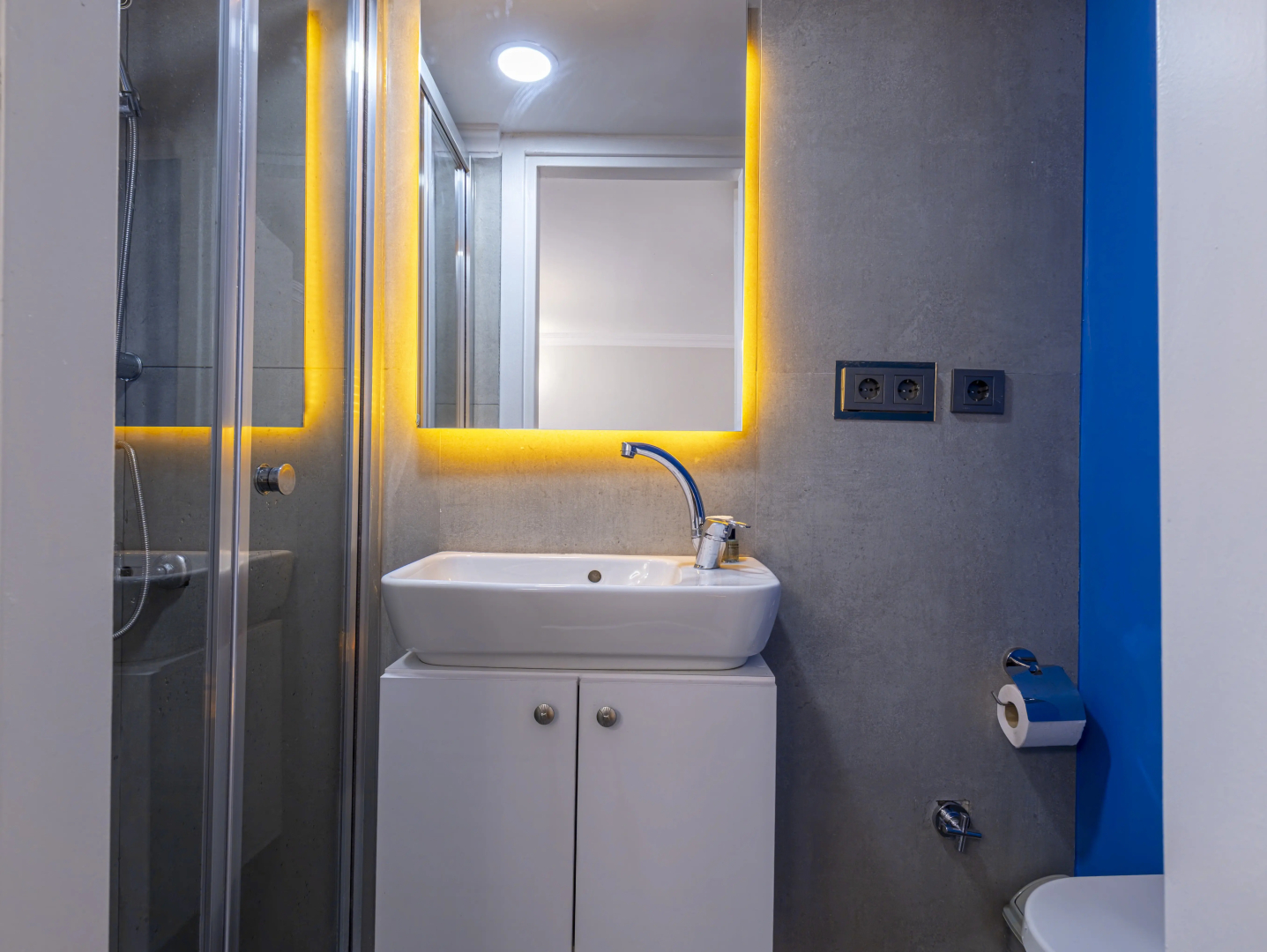 Forbes Suites