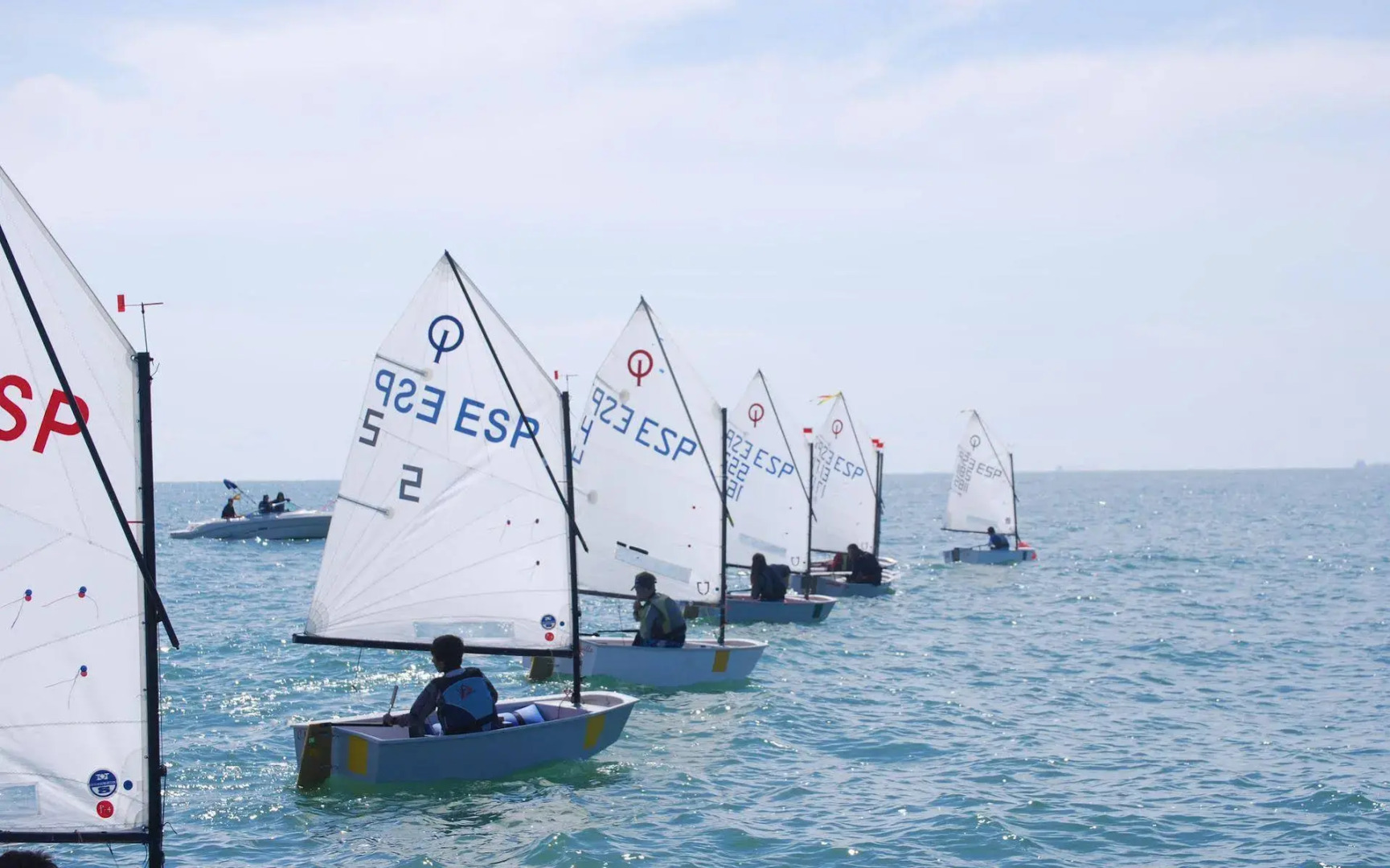 Apartamentos Leo Canela