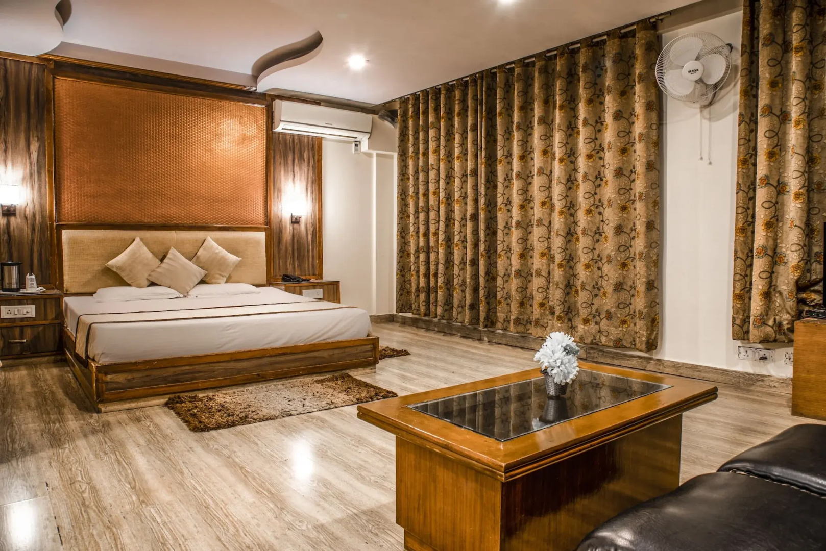 Hotel Sukh Sagar Regency
