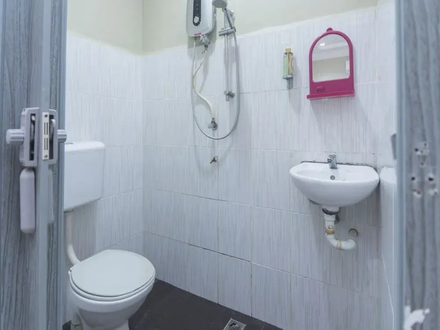 OYO 1180 Village View Motel