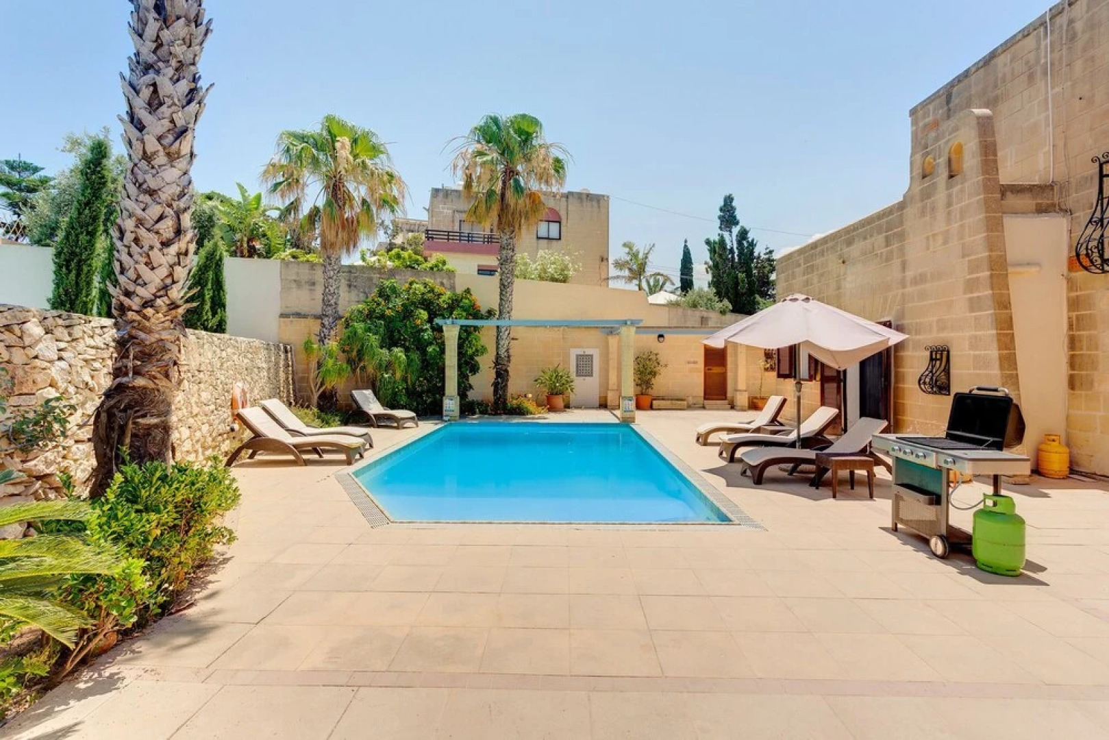 Superlative 4 Bedroom Villa With Private Pool