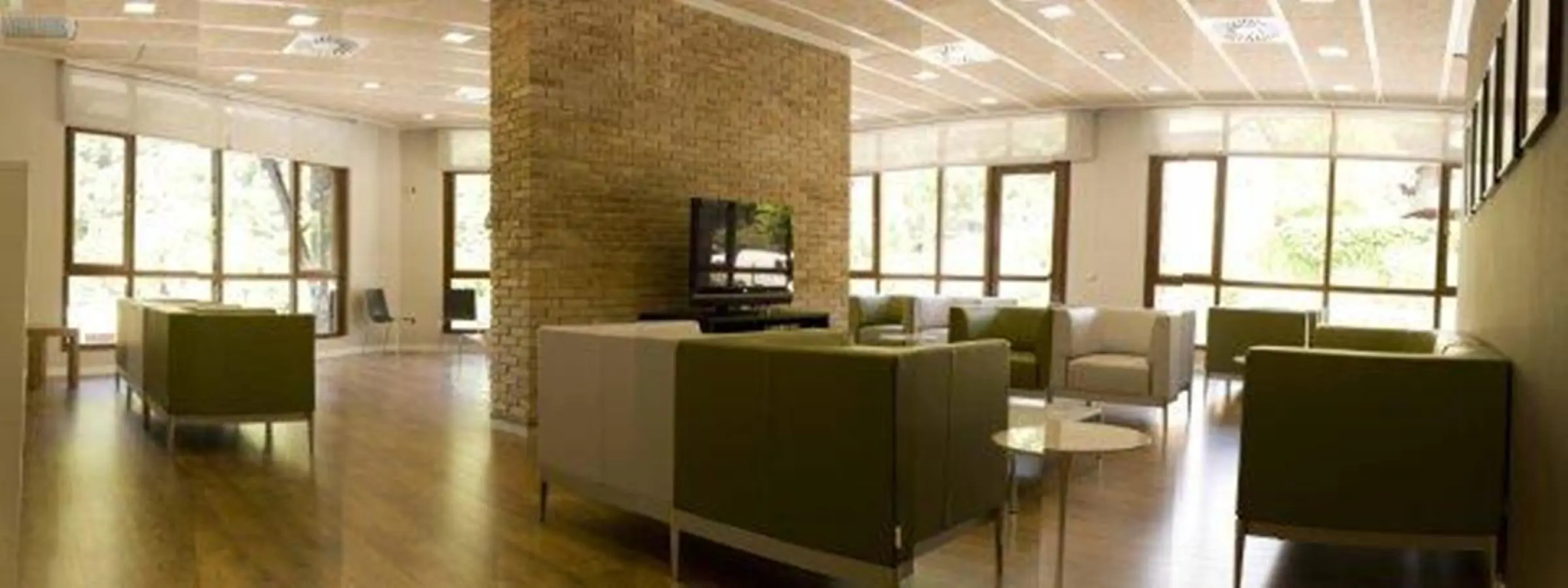 Hotel y Apartamentos SNO Isaba