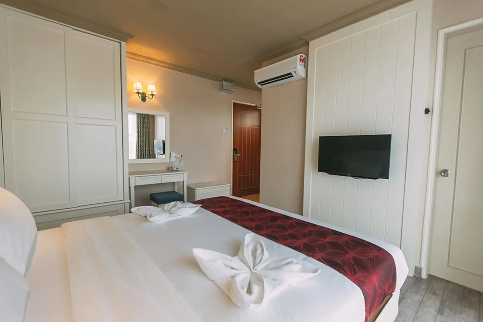 Tasik Villa International Resort