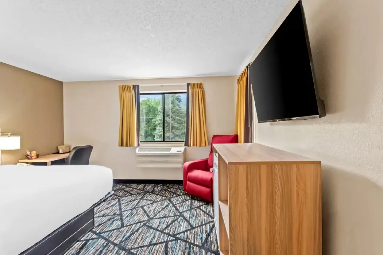 Quality Inn & Suites Howe - Sturgis