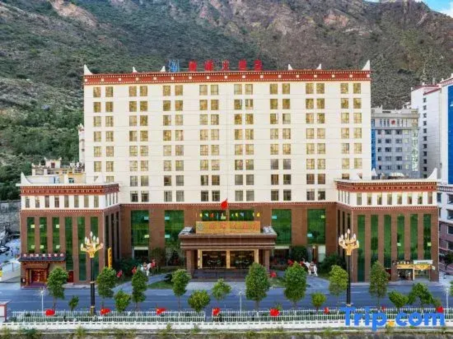 Lanfeng Hotel
