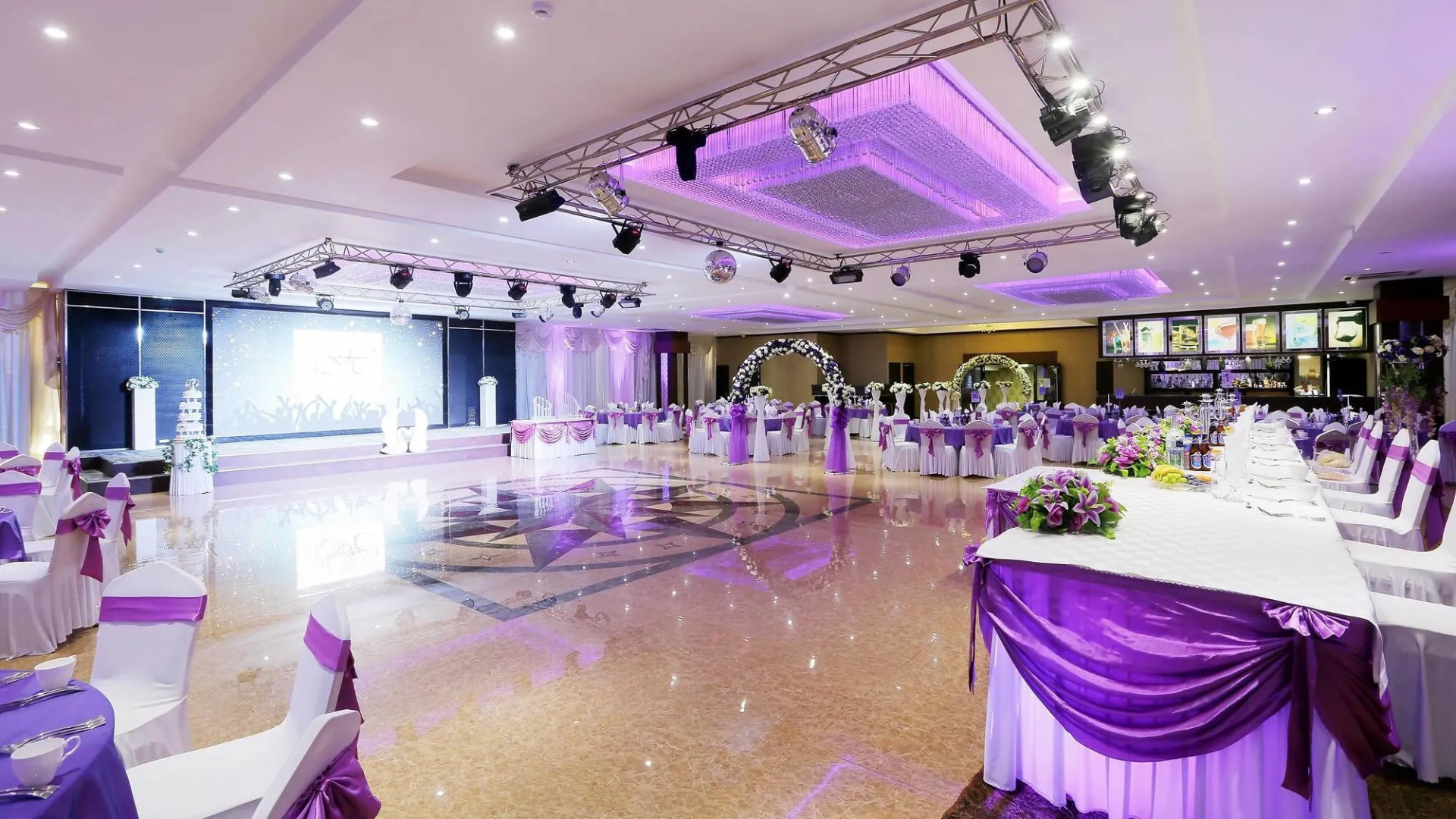 The Grand Hill Hotel