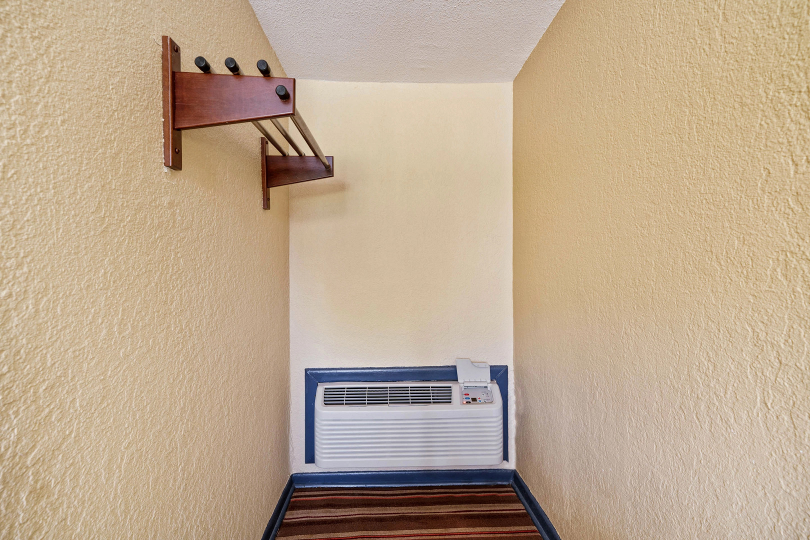 OYO Hotel Luling TX Downtown I-10/US-90