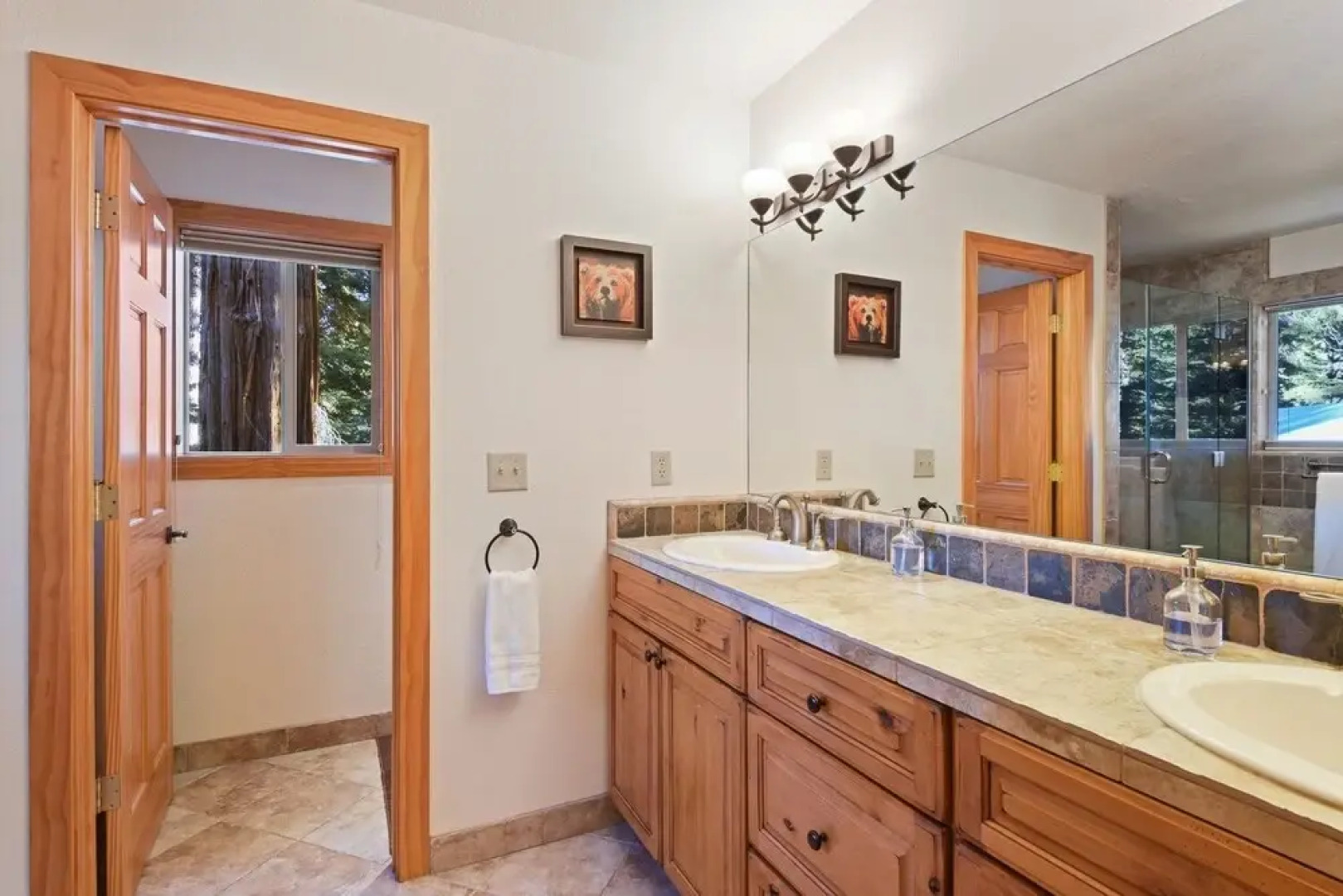 Cottonwood Place Vacation Home by RedAwning