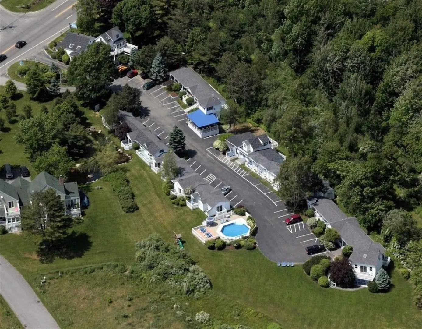 Glen Cove Inn & Suites