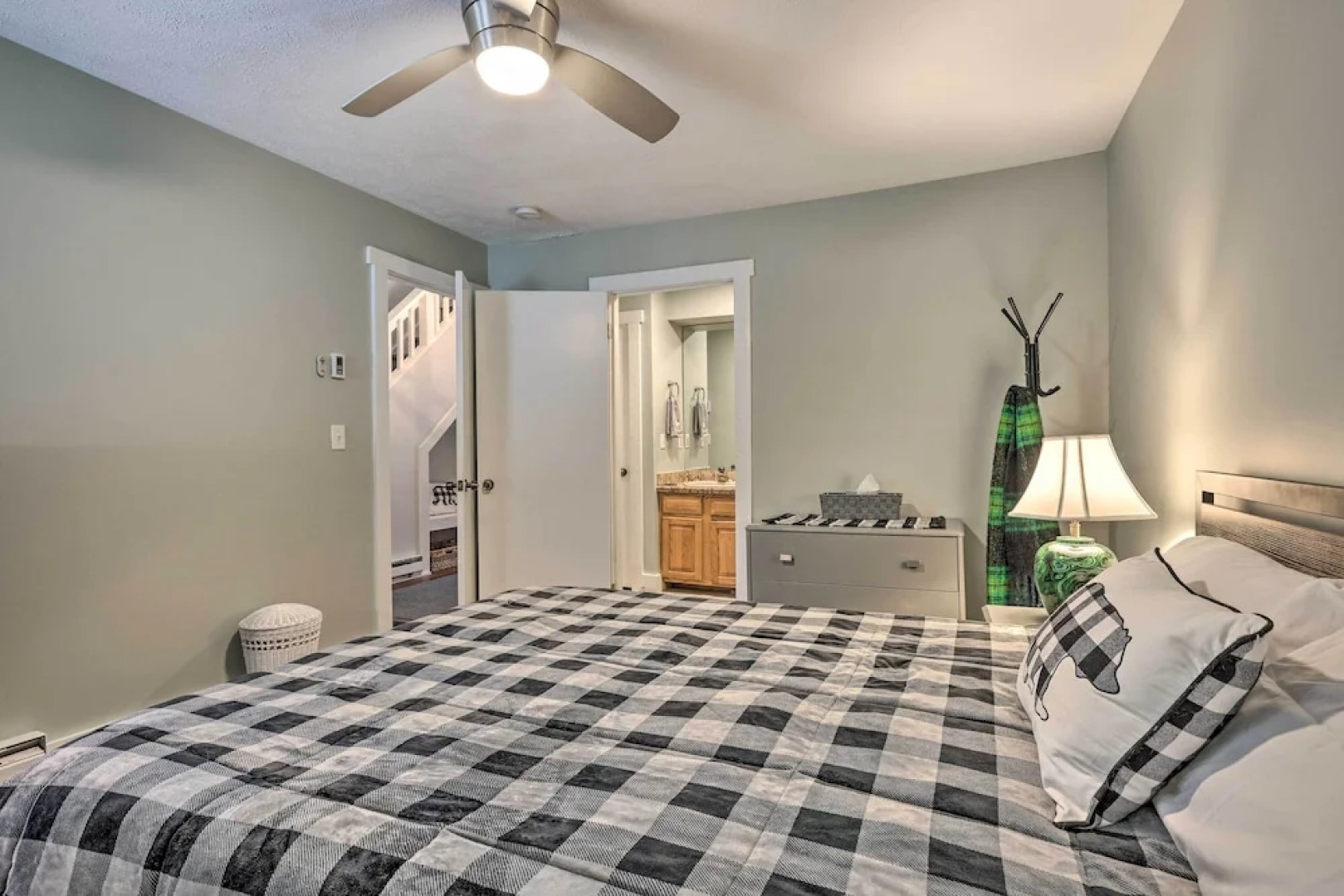 < 1 Mi to Jack Frost: Lake Harmony Townhome!