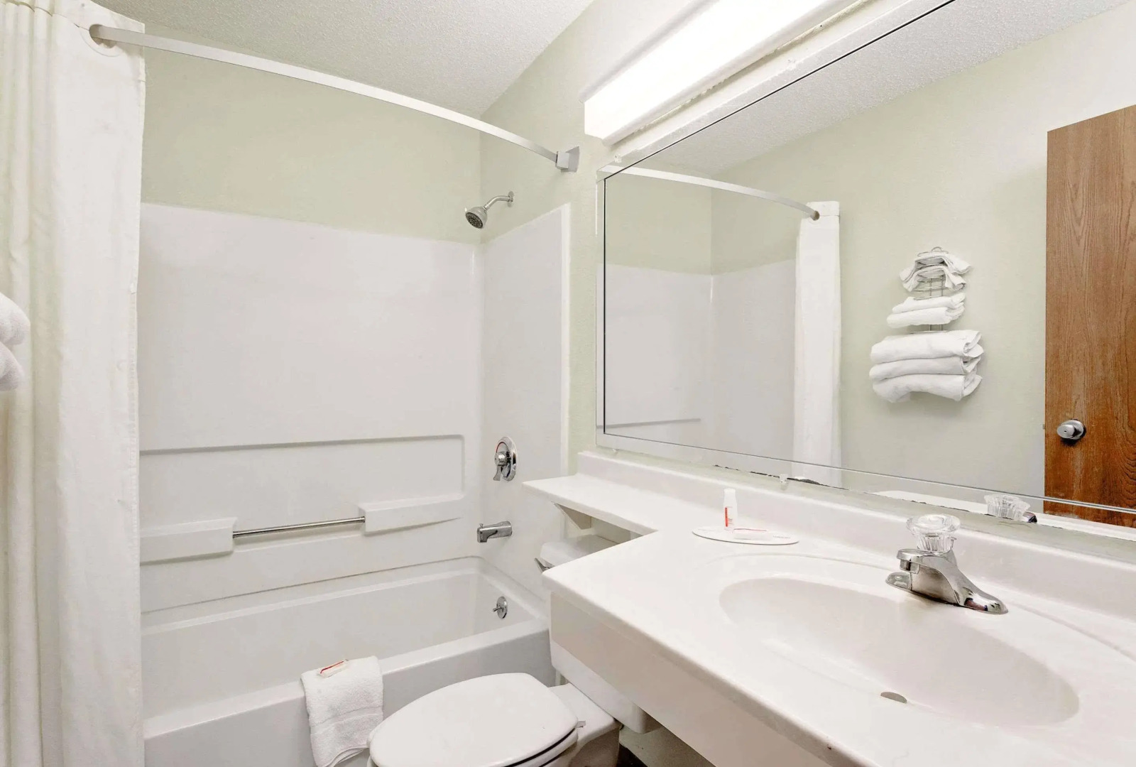 Super 8 By Wyndham Carlisle-South