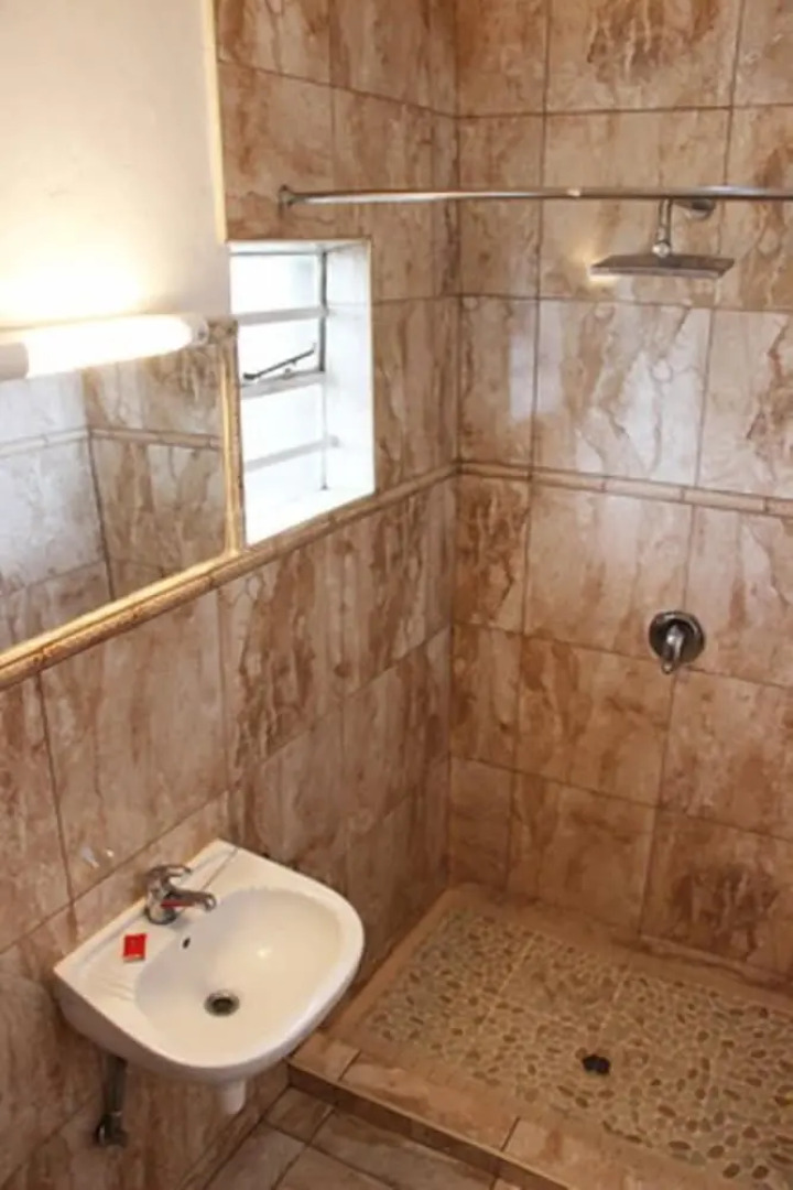 Annie's Lodge Blantyre