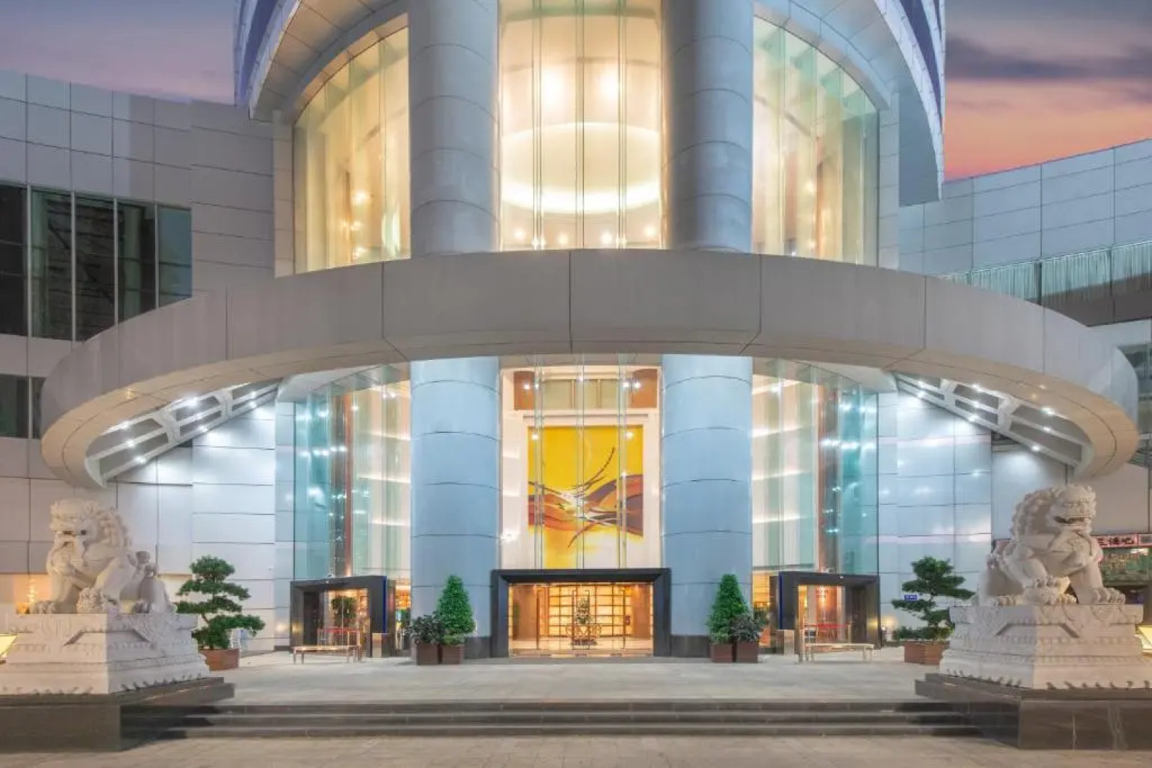Crowne Plaza Zhuhai City Center by IHG