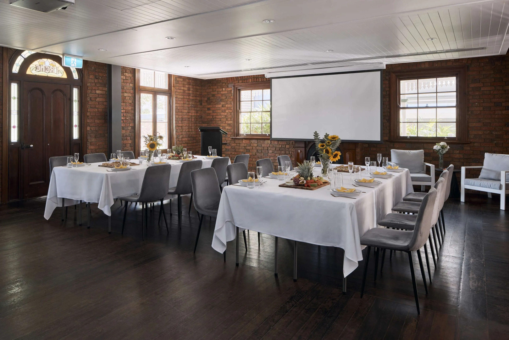 Kennigo Hotel Brisbane, Independent Collection by EVT