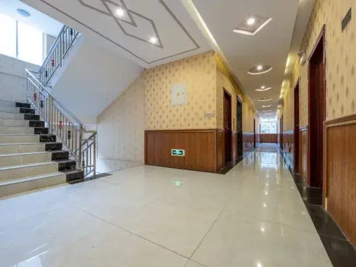 Nanolan Hotel, Batang